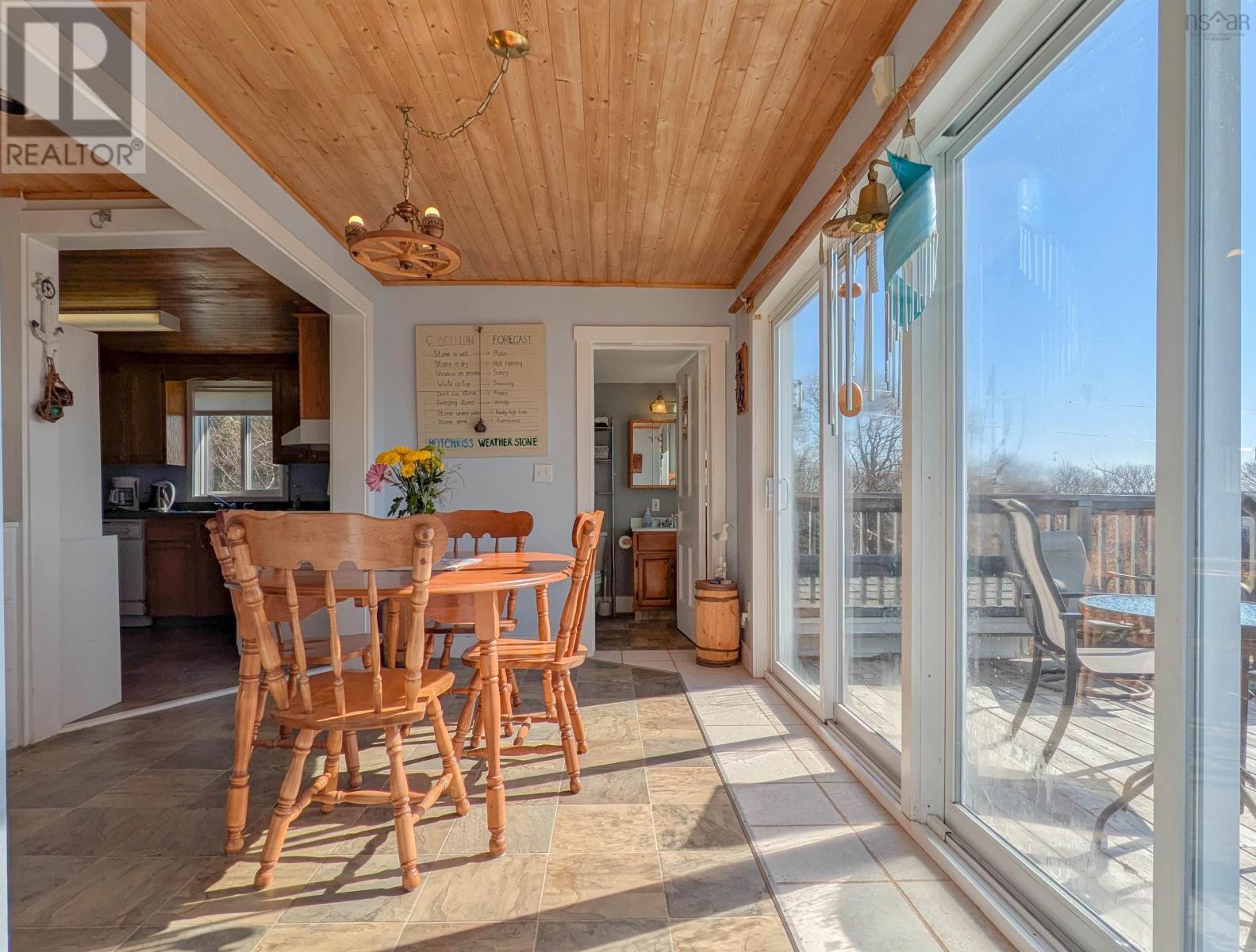 1692 Granville Road Property Photo 15