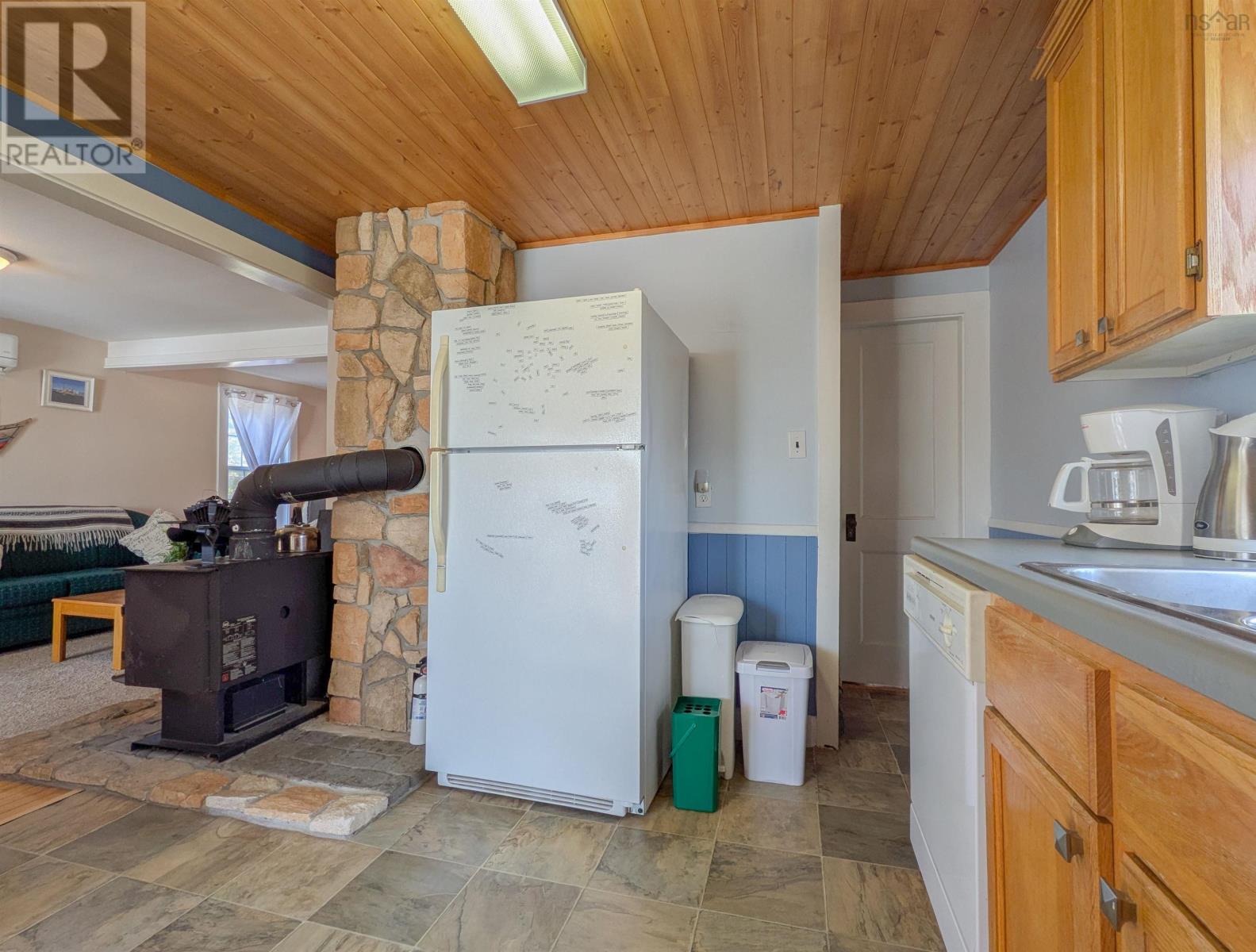 1692 Granville Road Property Photo 20