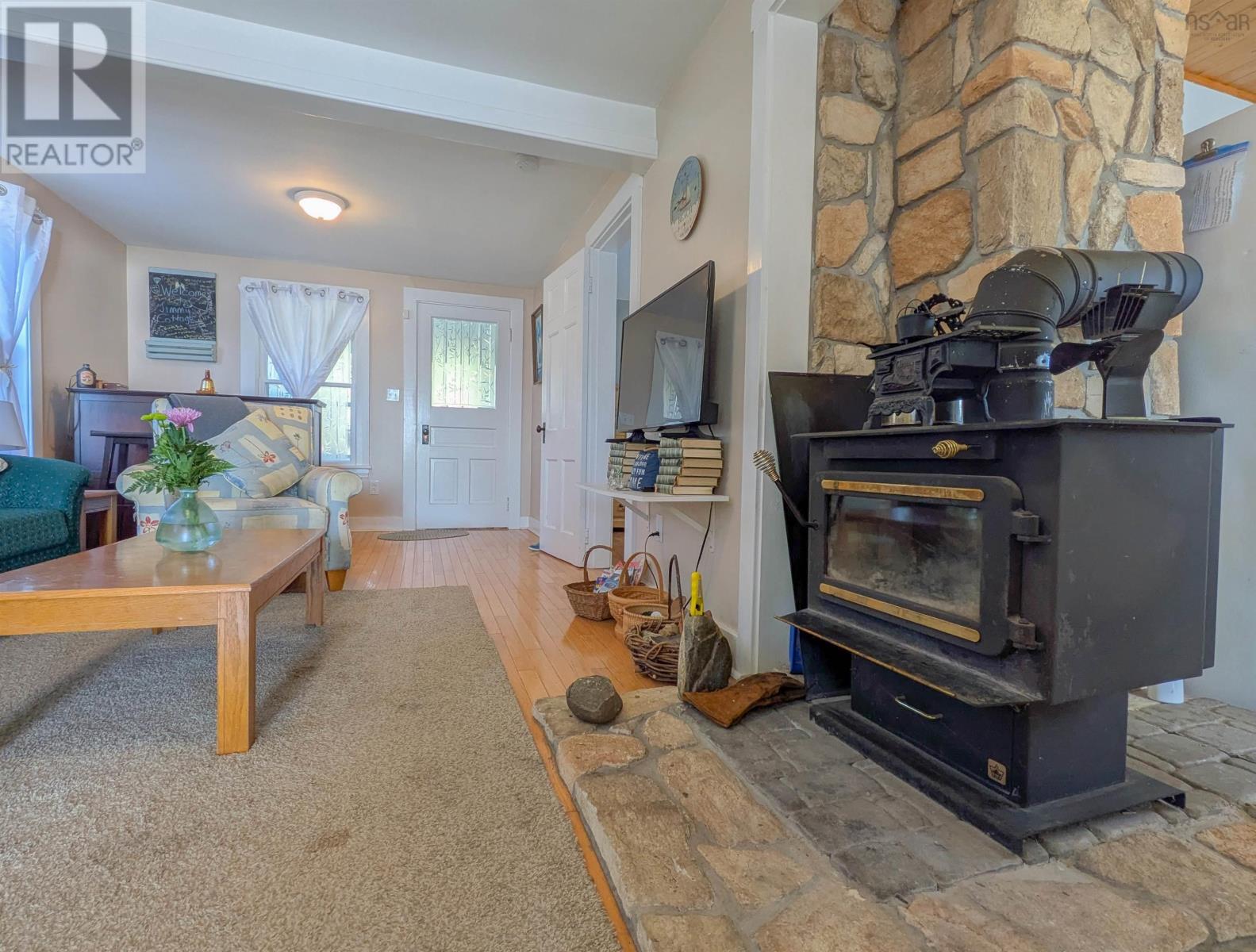 1692 Granville Road Property Photo 22