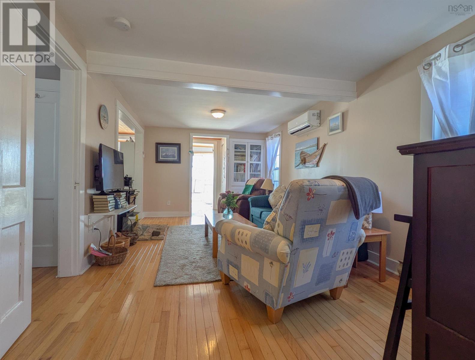 1692 Granville Road Property Photo 23