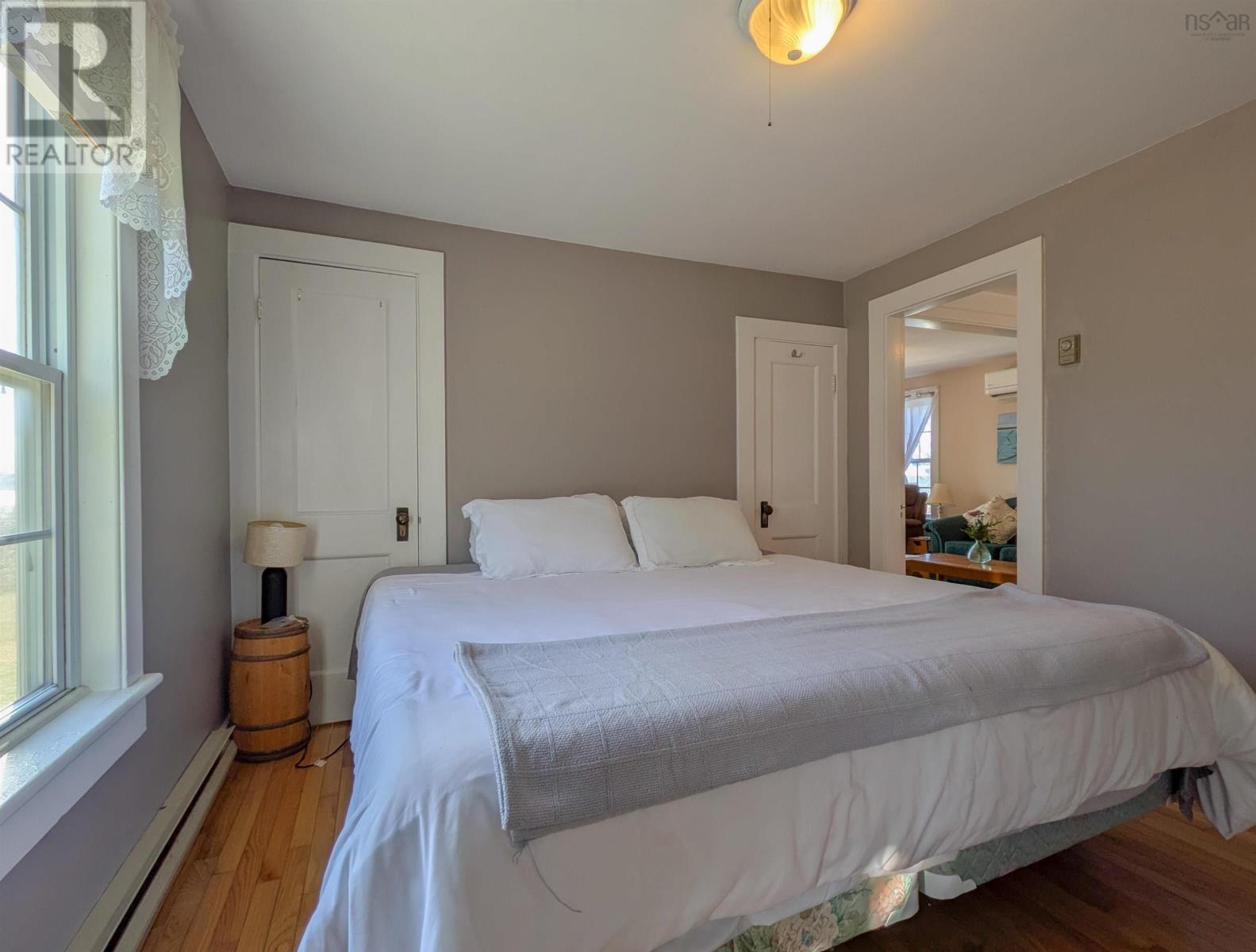 1692 Granville Road Property Photo 25