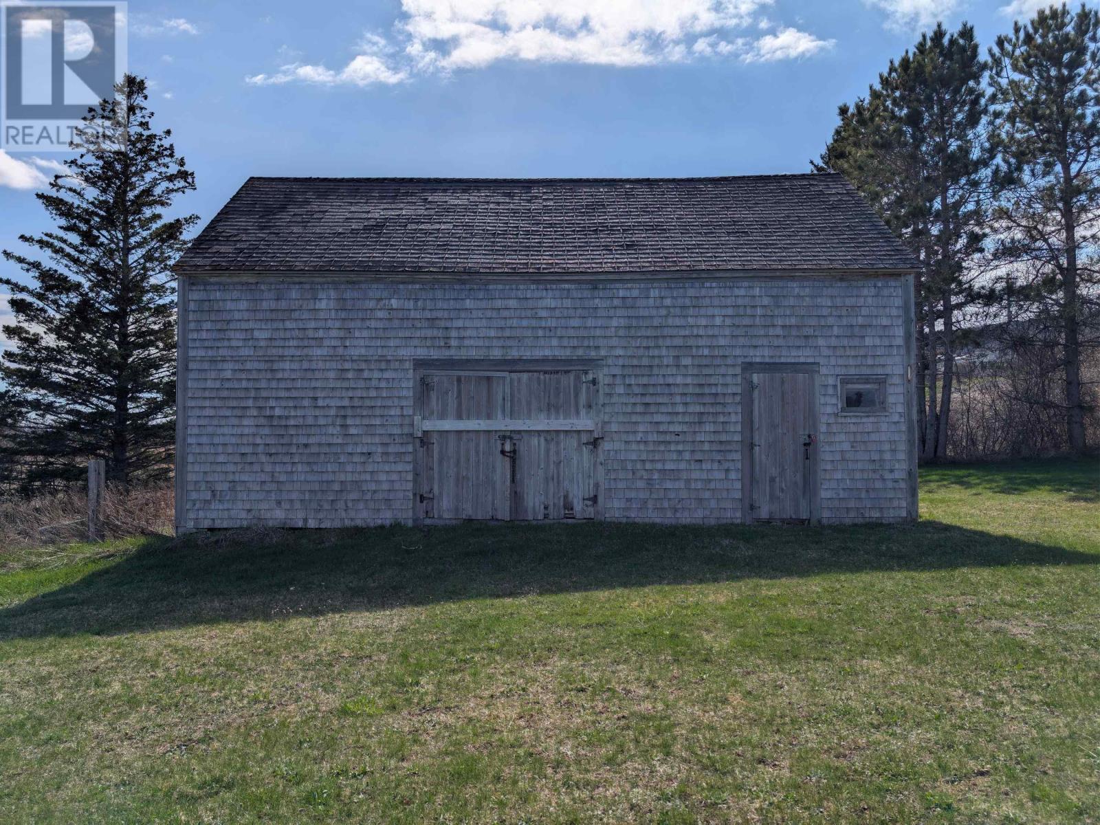 1692 Granville Road Property Photo 33