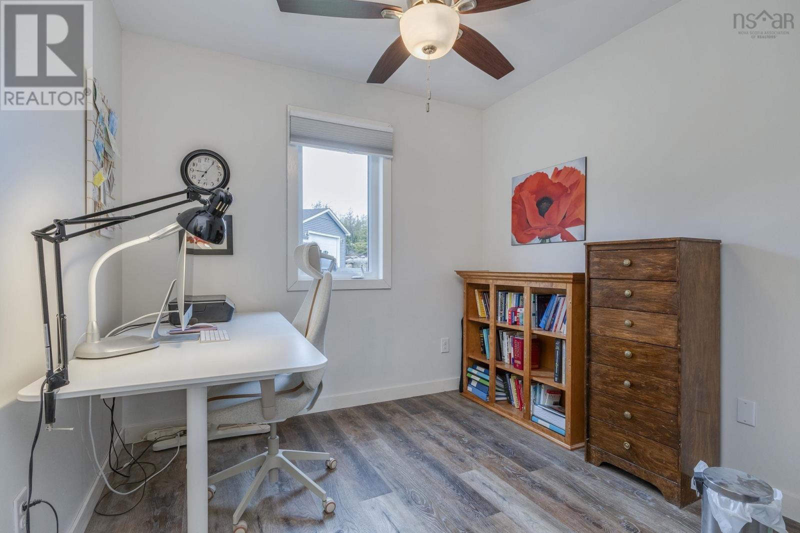 1588 Myra Road Property Photo 10