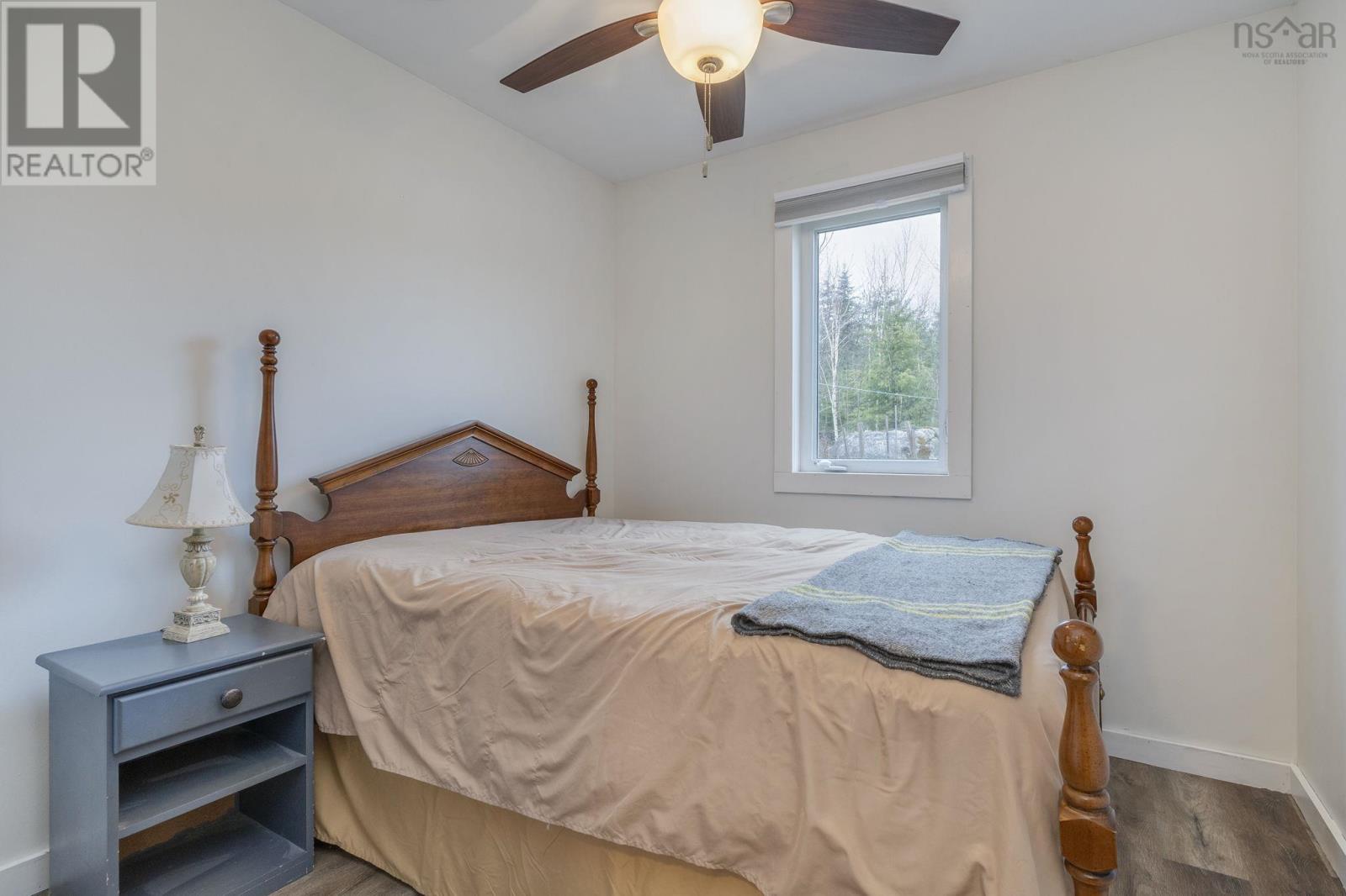 1588 Myra Road Property Photo 12