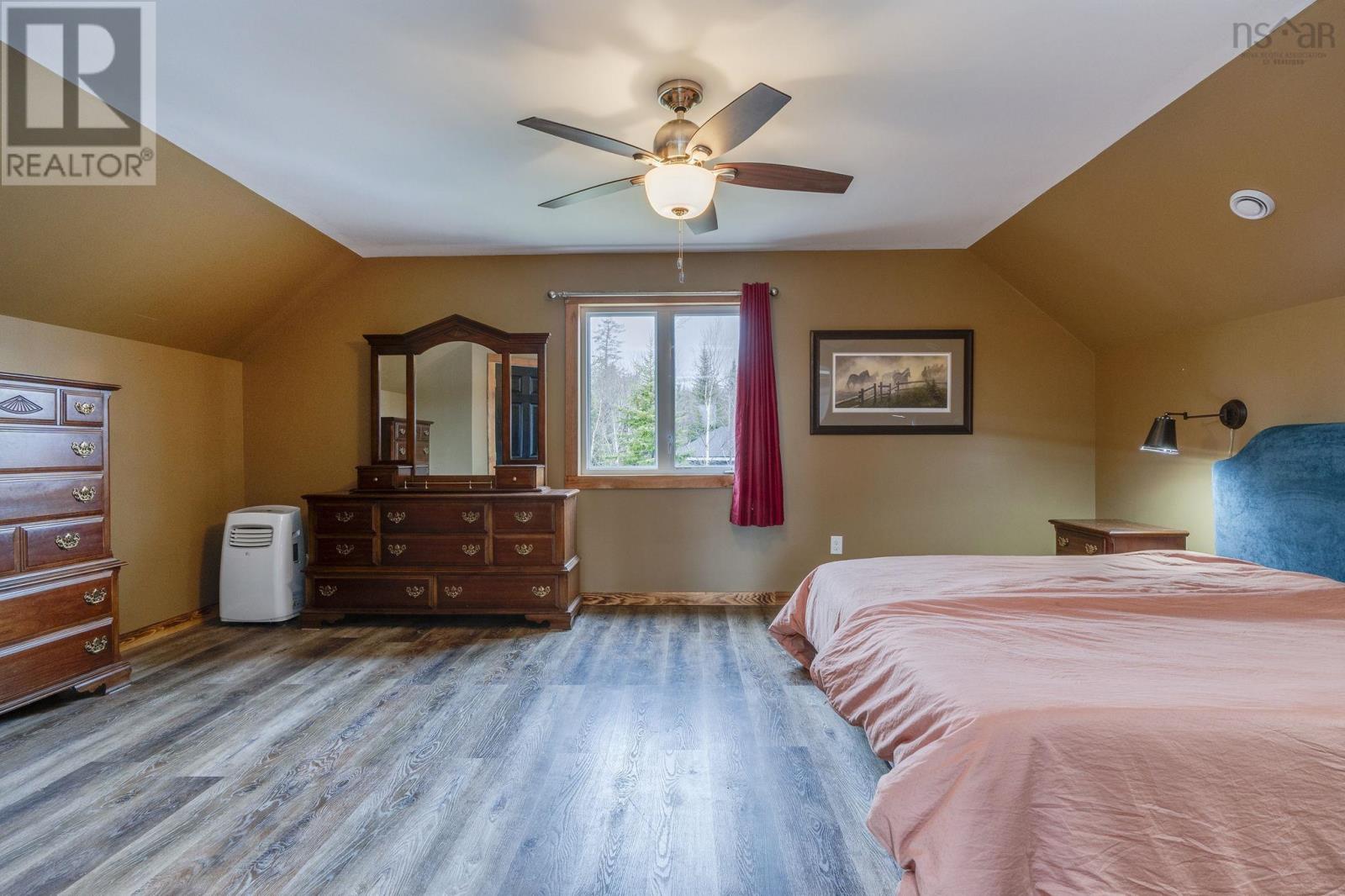 1588 Myra Road Property Photo 15