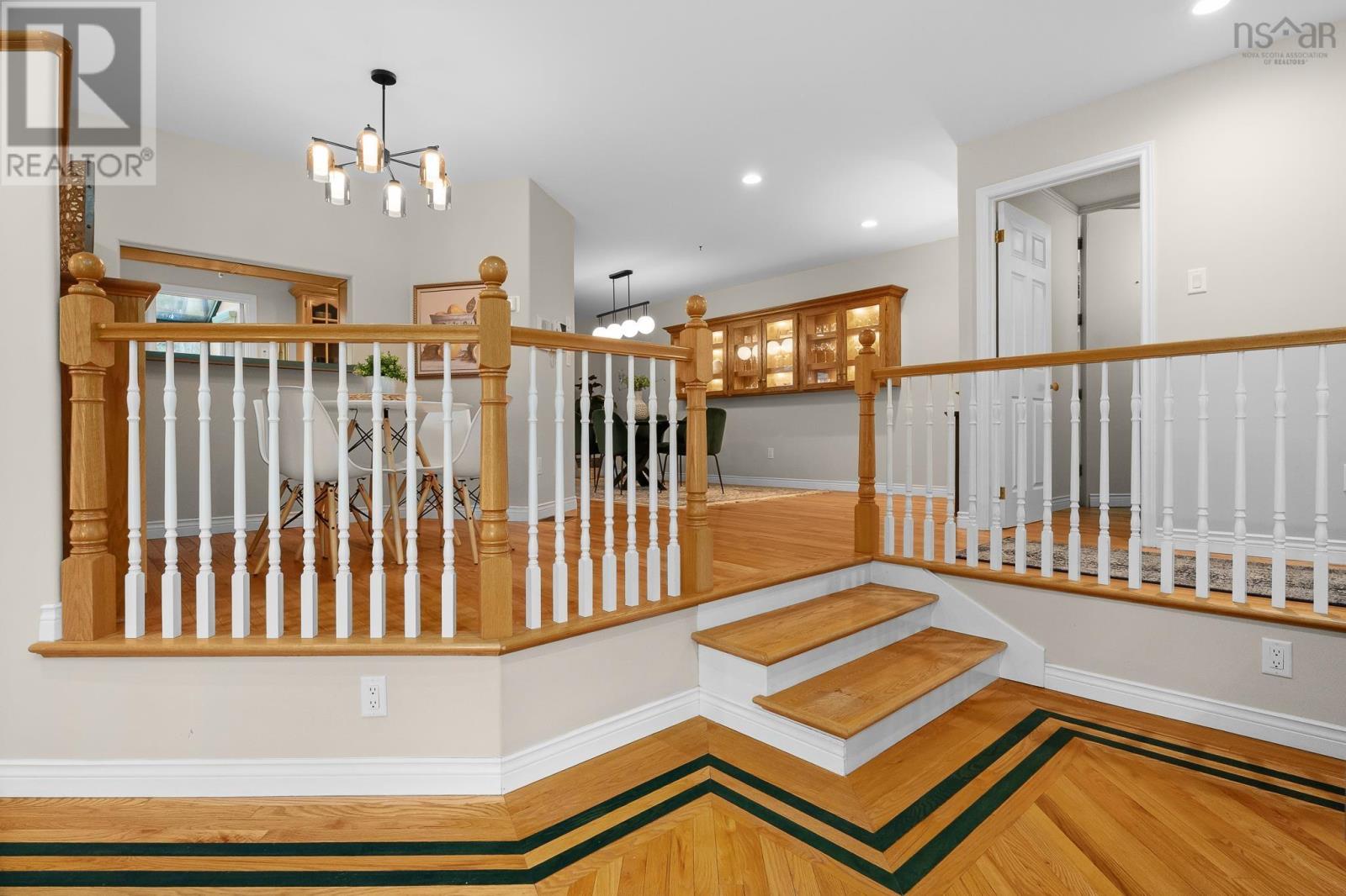 12 Falcon Place Property Photo 7