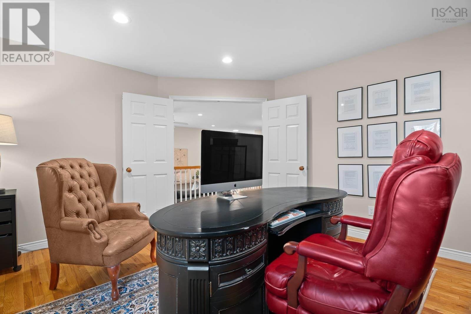 12 Falcon Place Property Photo 23