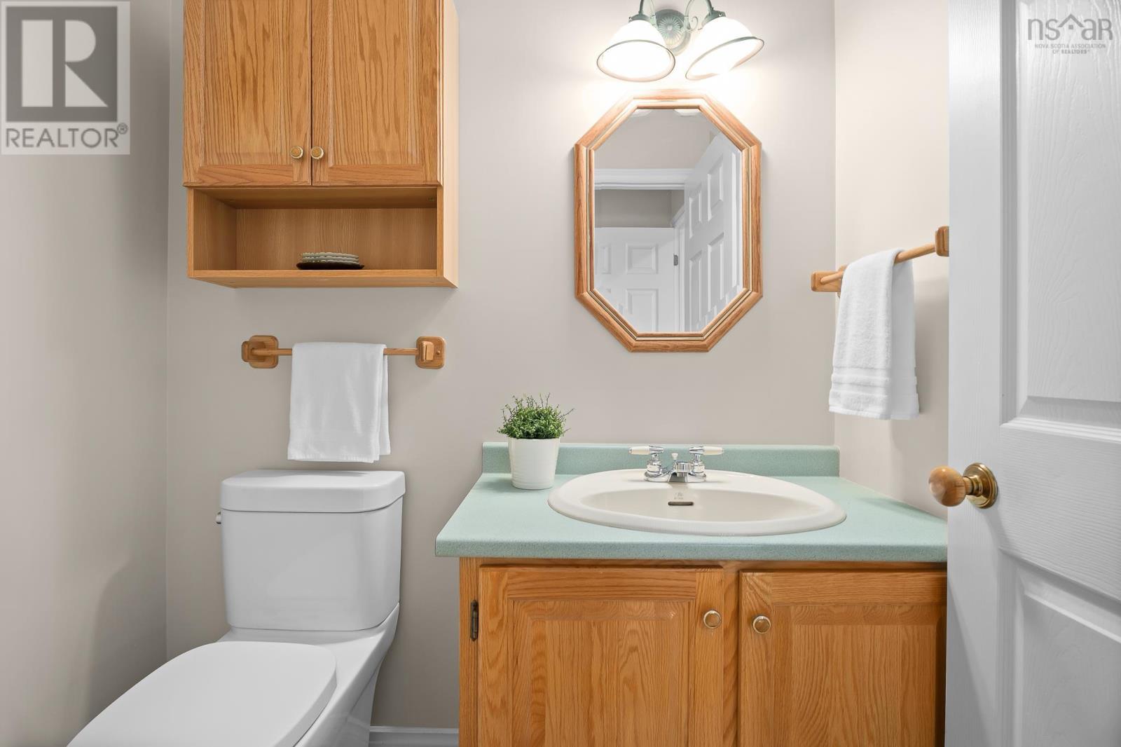 12 Falcon Place Property Photo 24