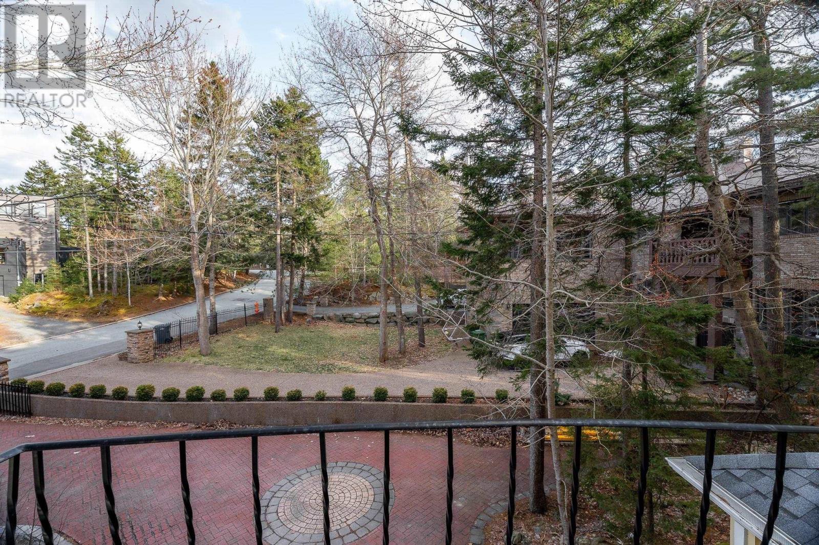 12 Falcon Place Property Photo 41