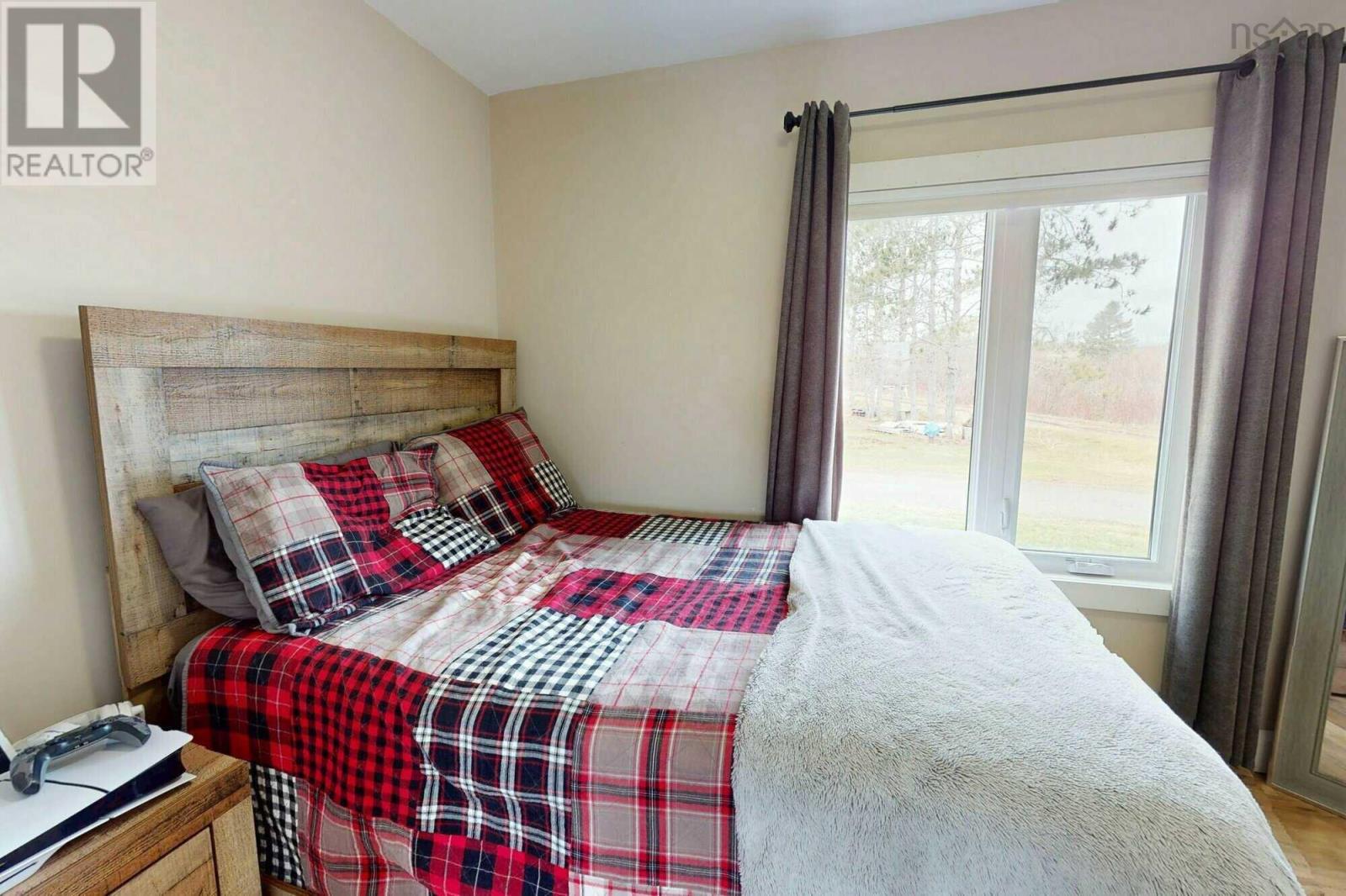 4861 Dunmore Road Property Photo 9