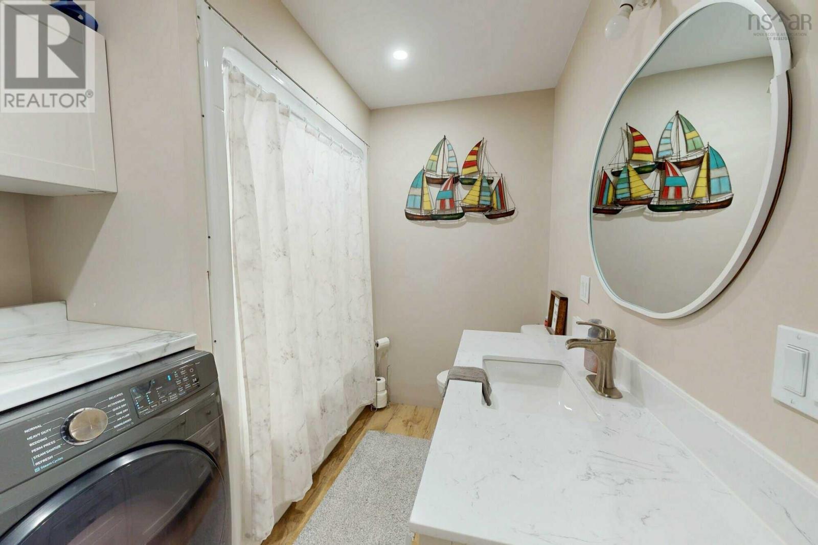 4861 Dunmore Road Property Photo 10