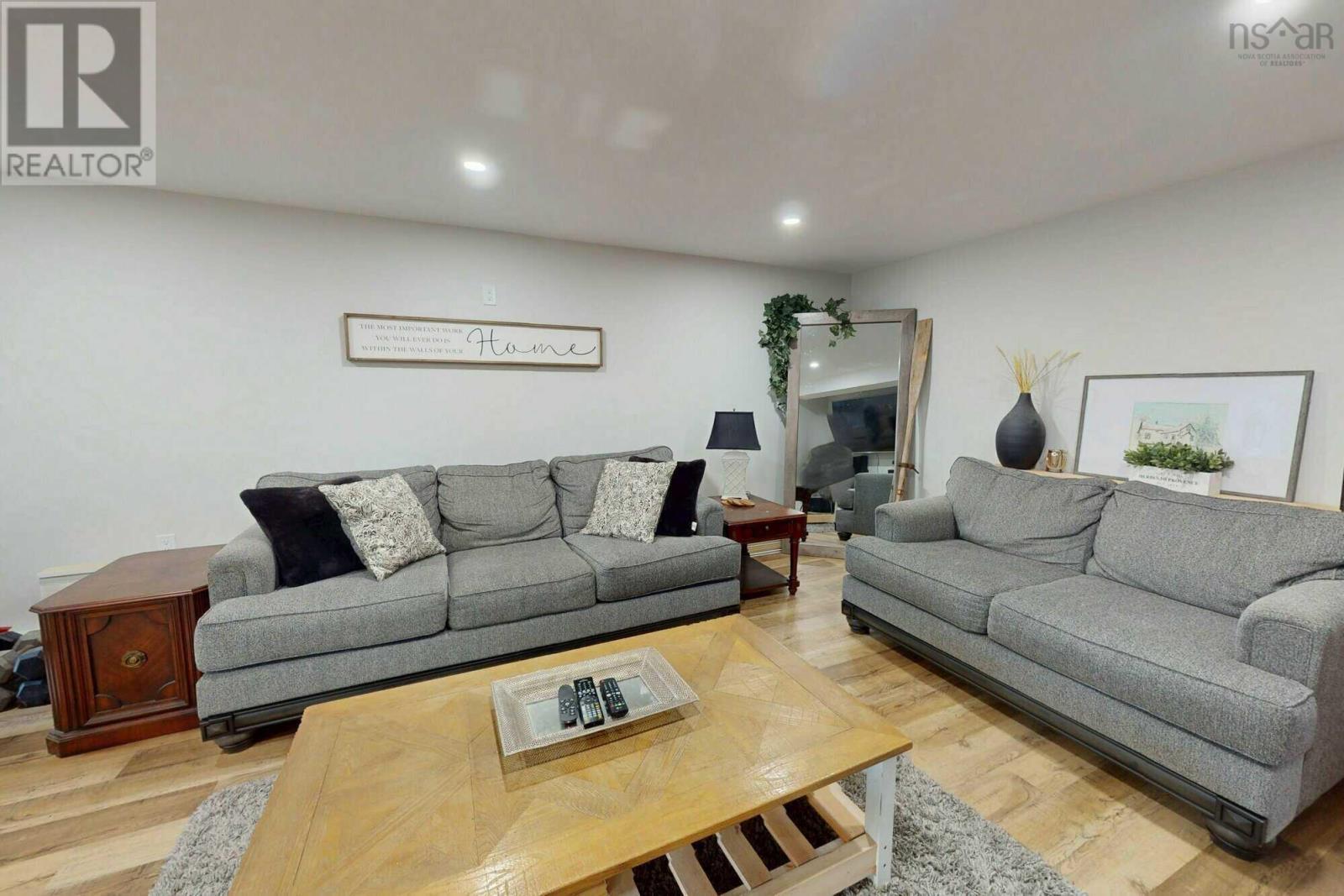 4861 Dunmore Road Property Photo 15