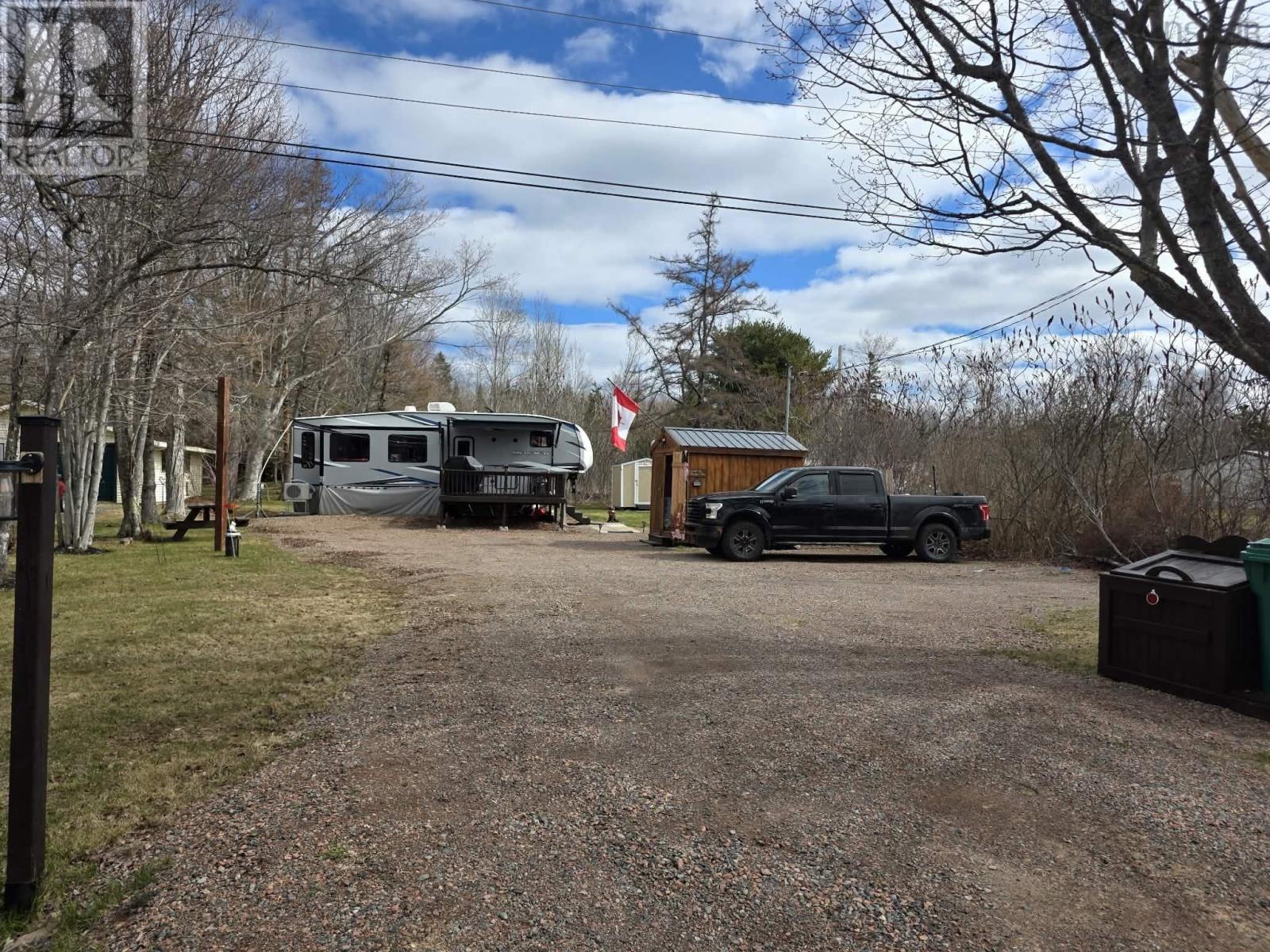 6999 Highway 2 Property Photo 3