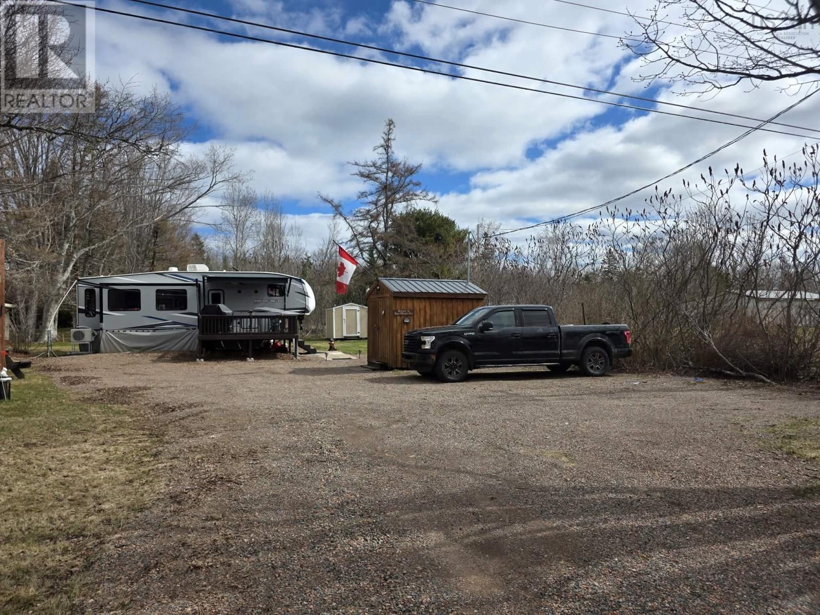6999 Highway 2 Property Photo 4