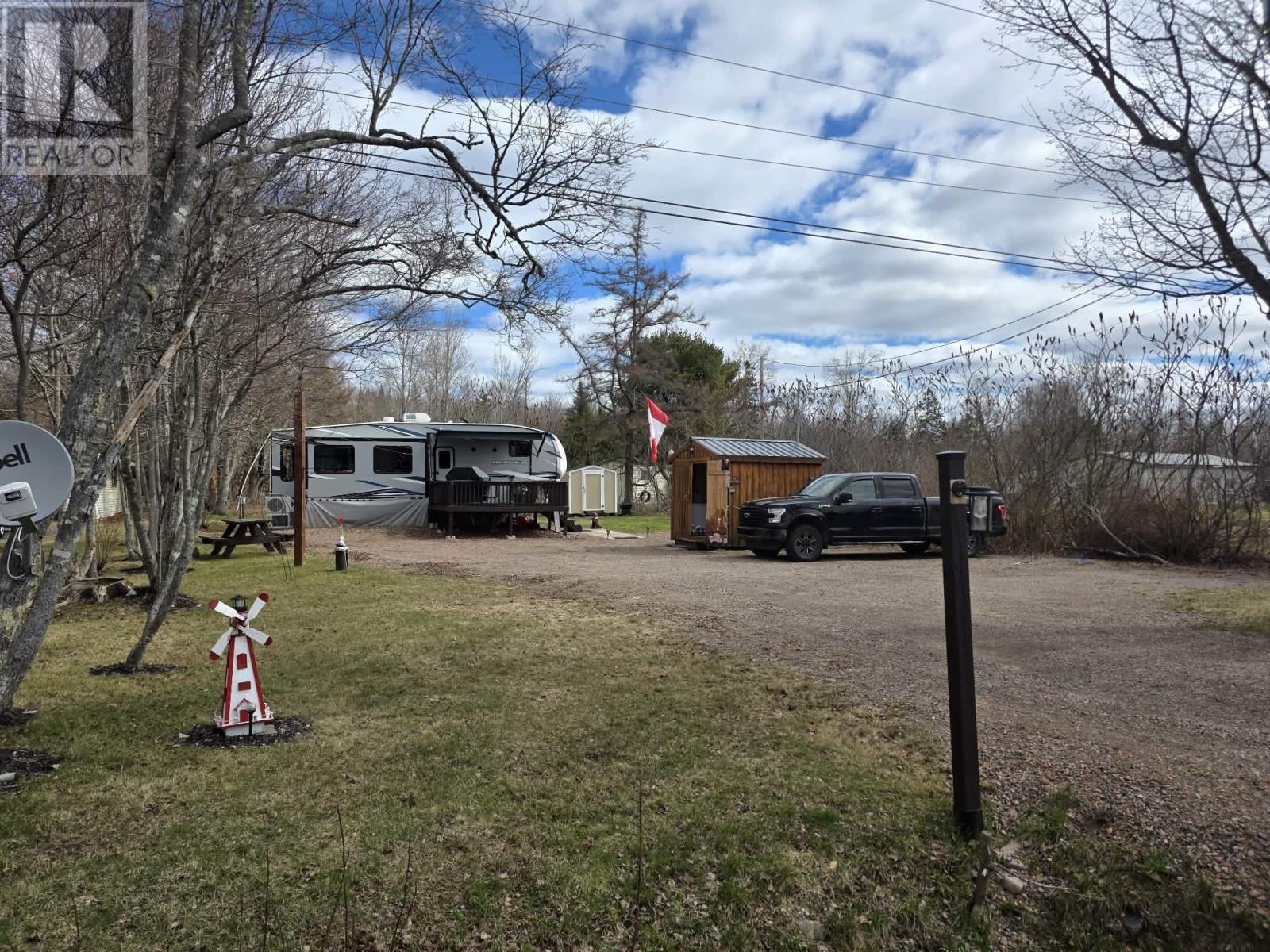 6999 Highway 2 Property Photo 6