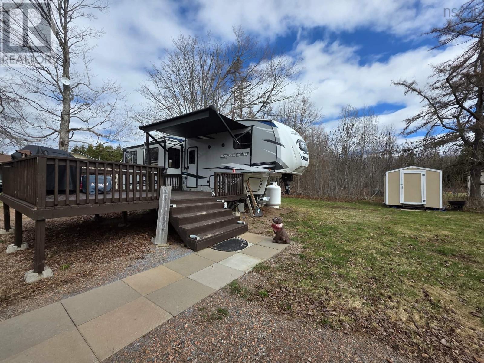6999 Highway 2 Property Photo 11