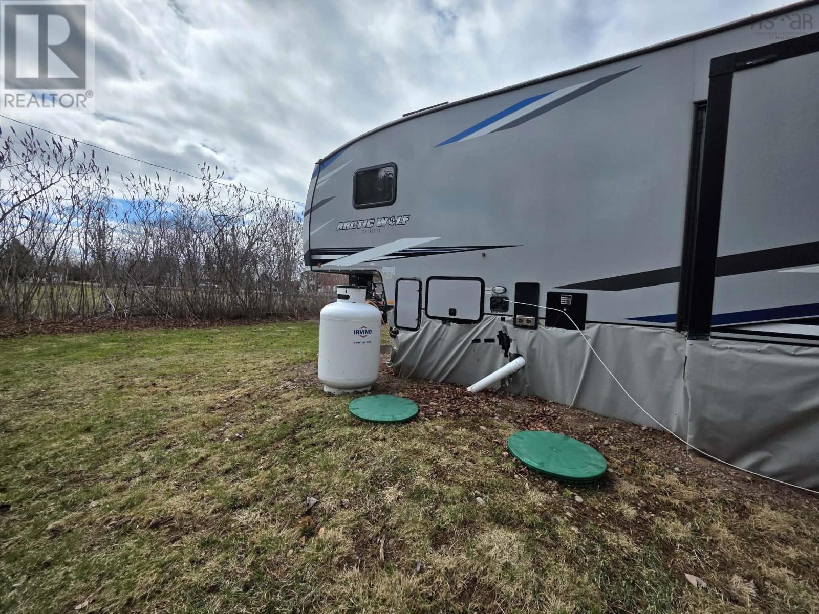 6999 Highway 2 Property Photo 14