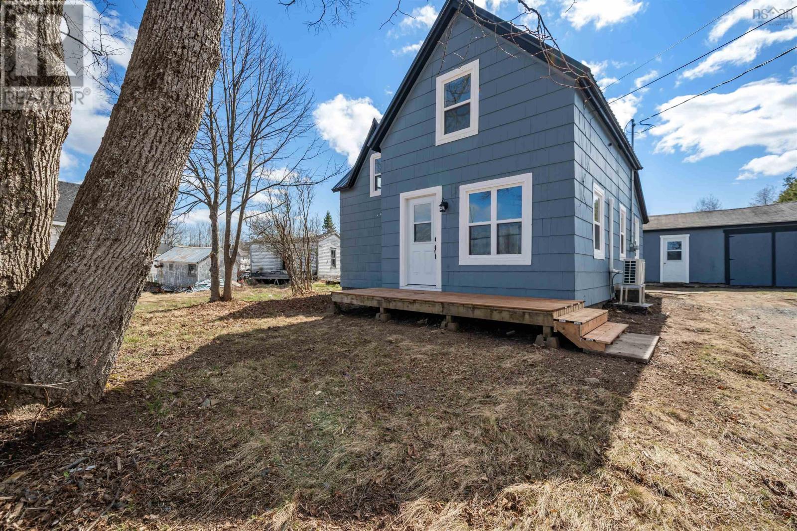 2482 Athol Road Property Photo 1