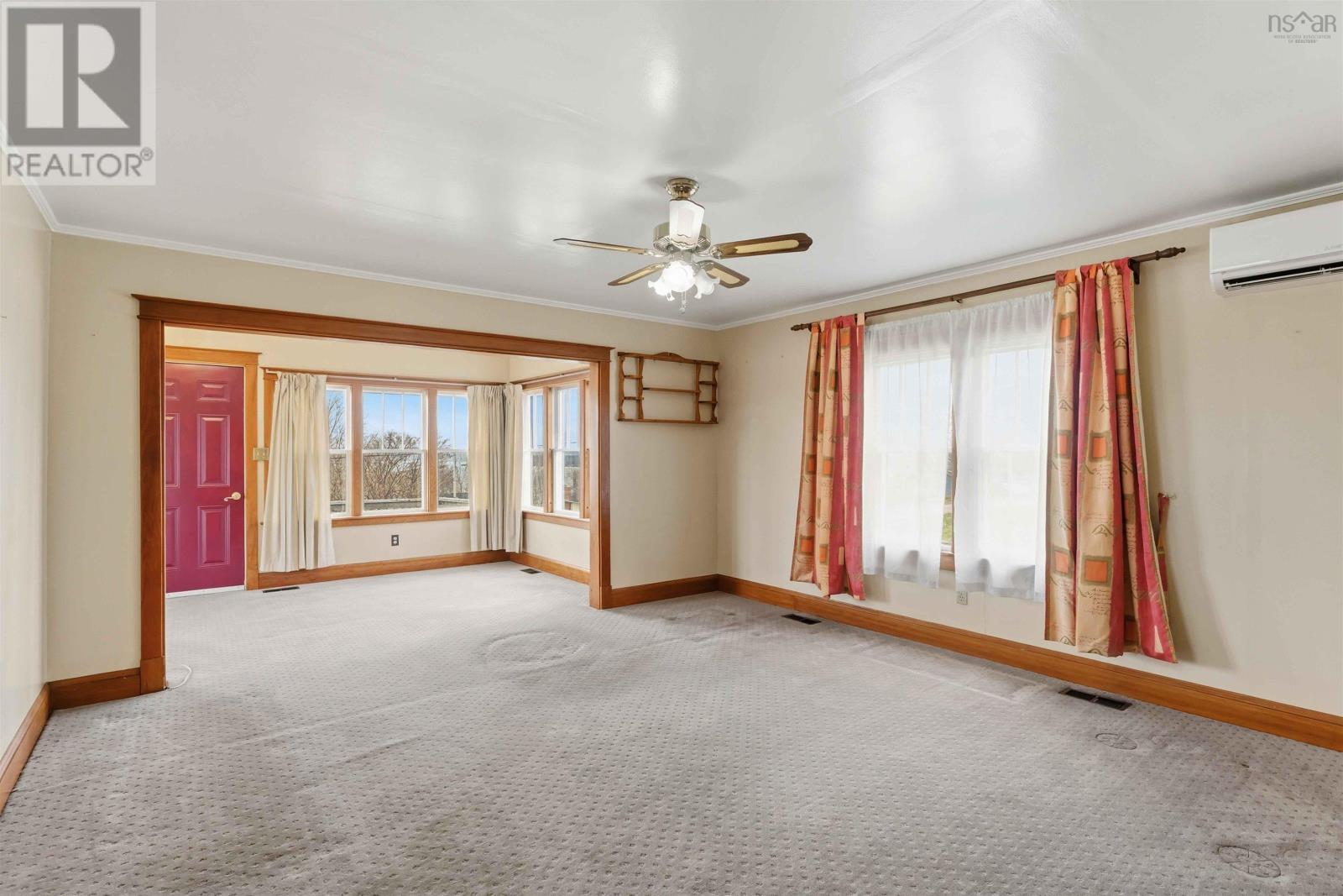 151 King Street Property Photo 14