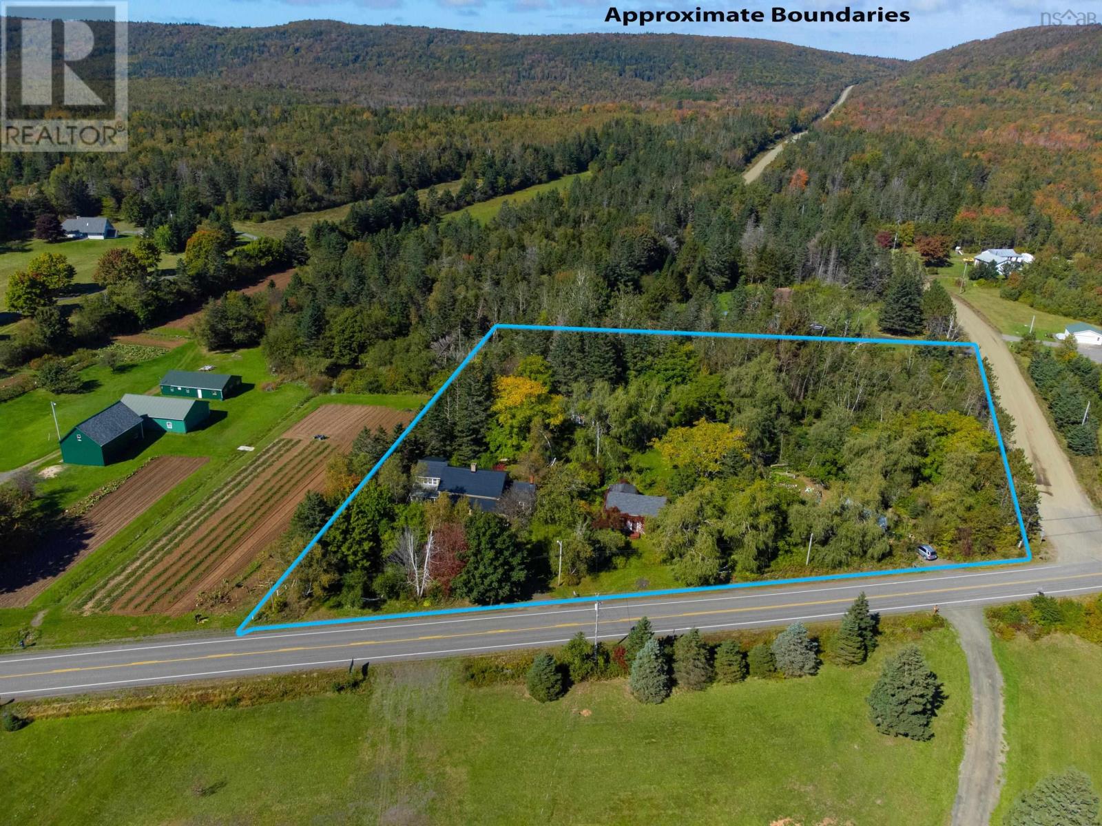 3713 Granville Road Property Photo 5