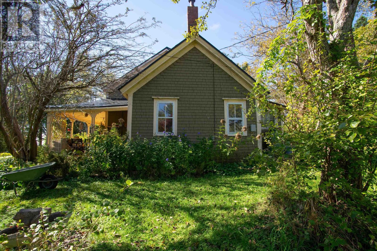 3713 Granville Road Property Photo 6