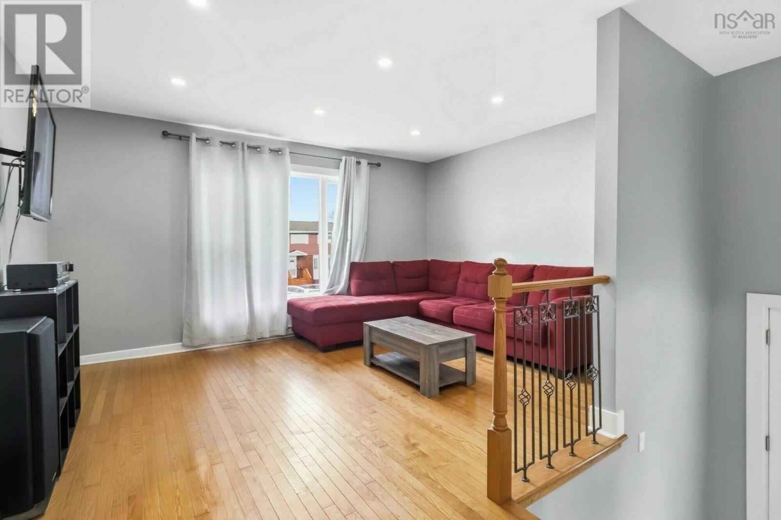 52 Shrewsbury Road Property Photo 8