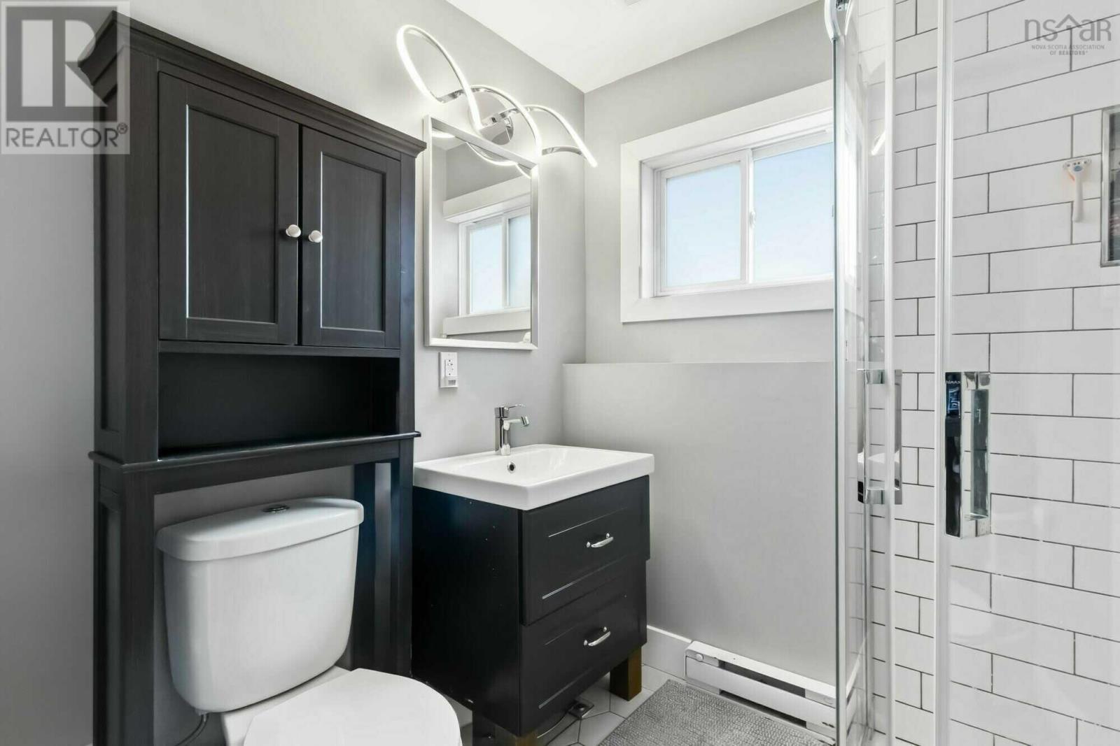 52 Shrewsbury Road Property Photo 19