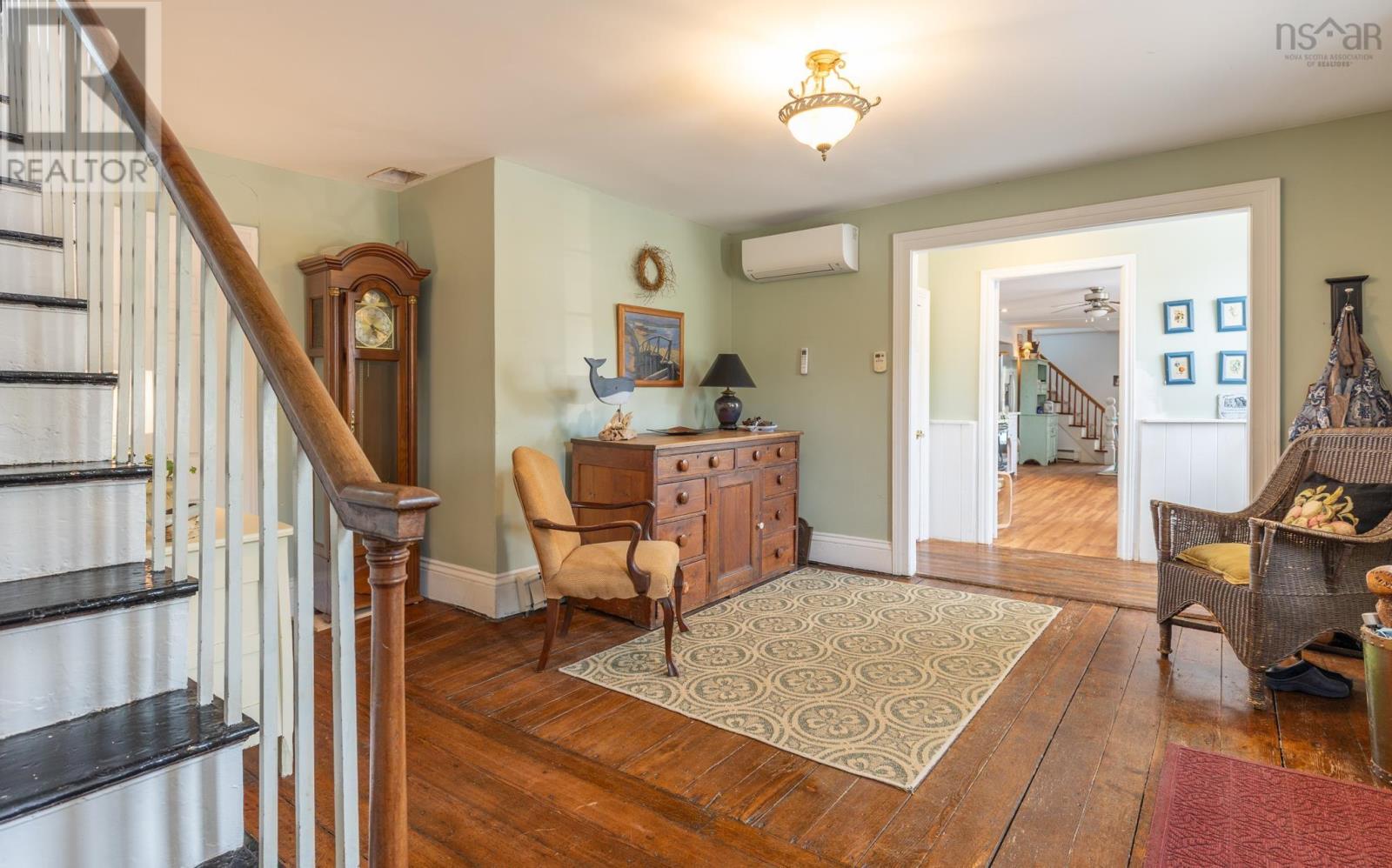 4 Market Street Property Photo 6