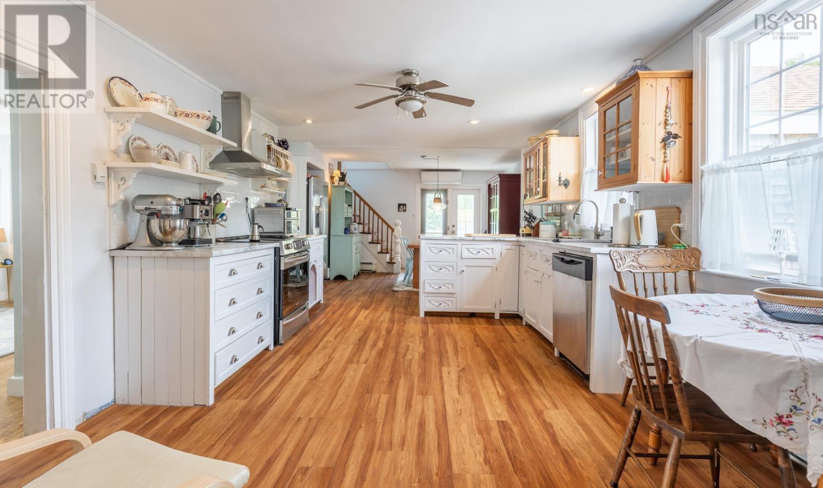 4 Market Street Property Photo 8