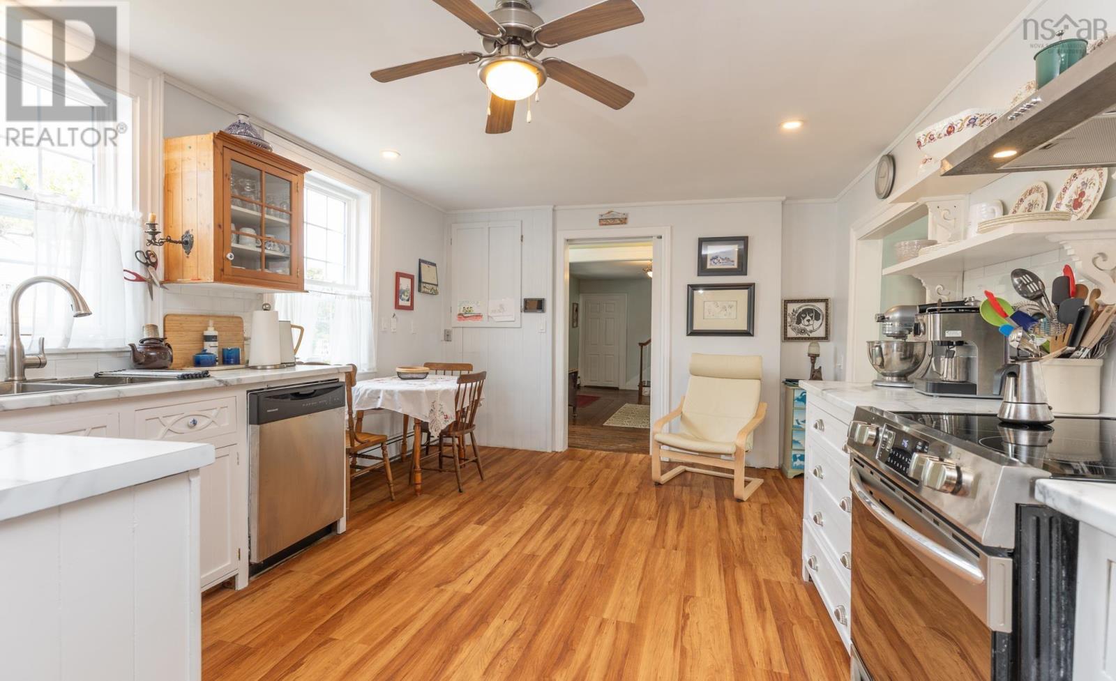 4 Market Street Property Photo 13