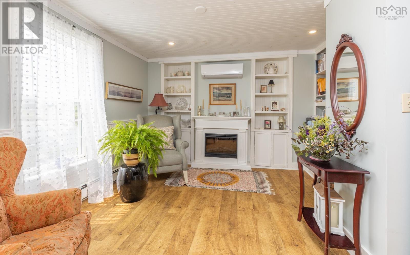 4 Market Street Property Photo 17