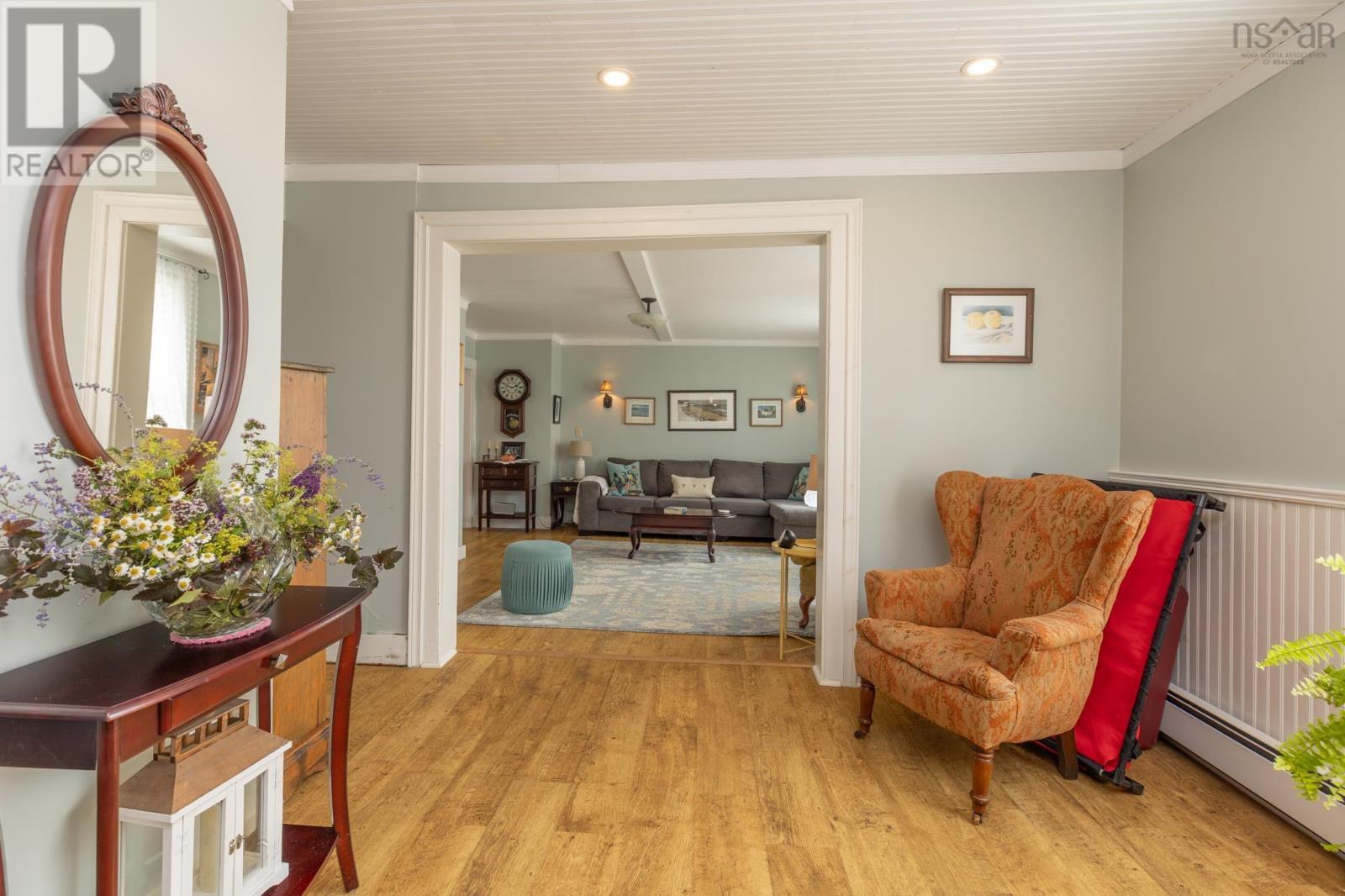 4 Market Street Property Photo 19