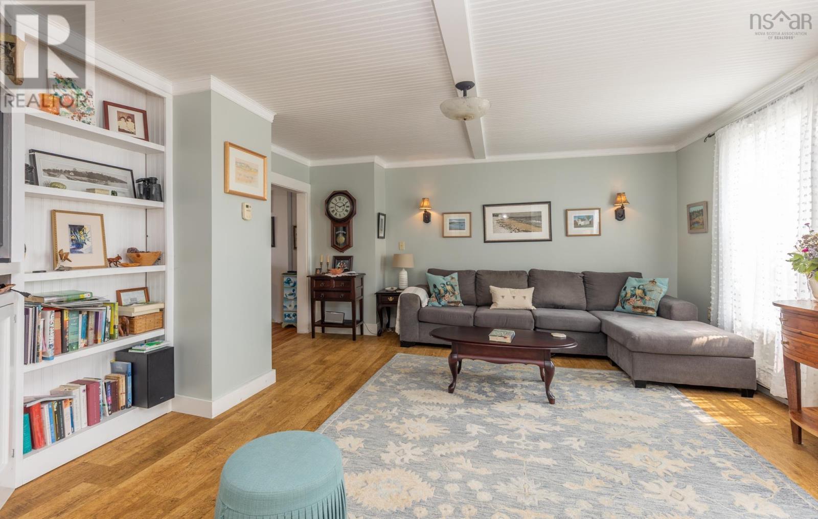 4 Market Street Property Photo 20