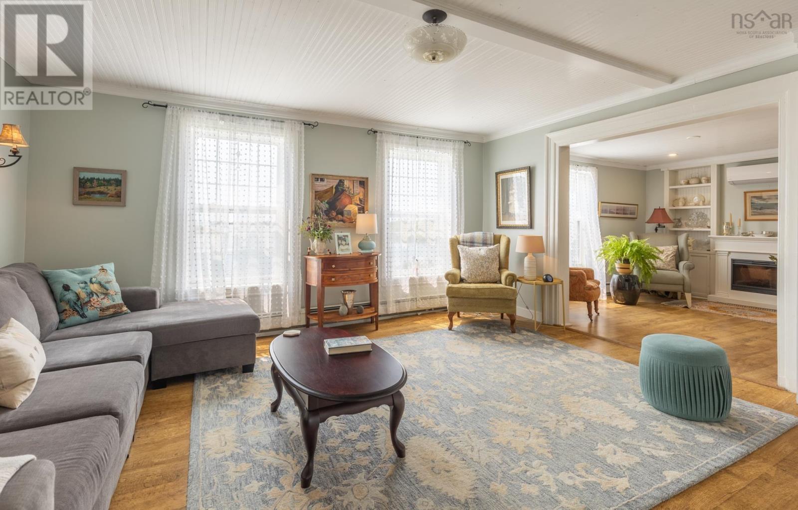 4 Market Street Property Photo 21