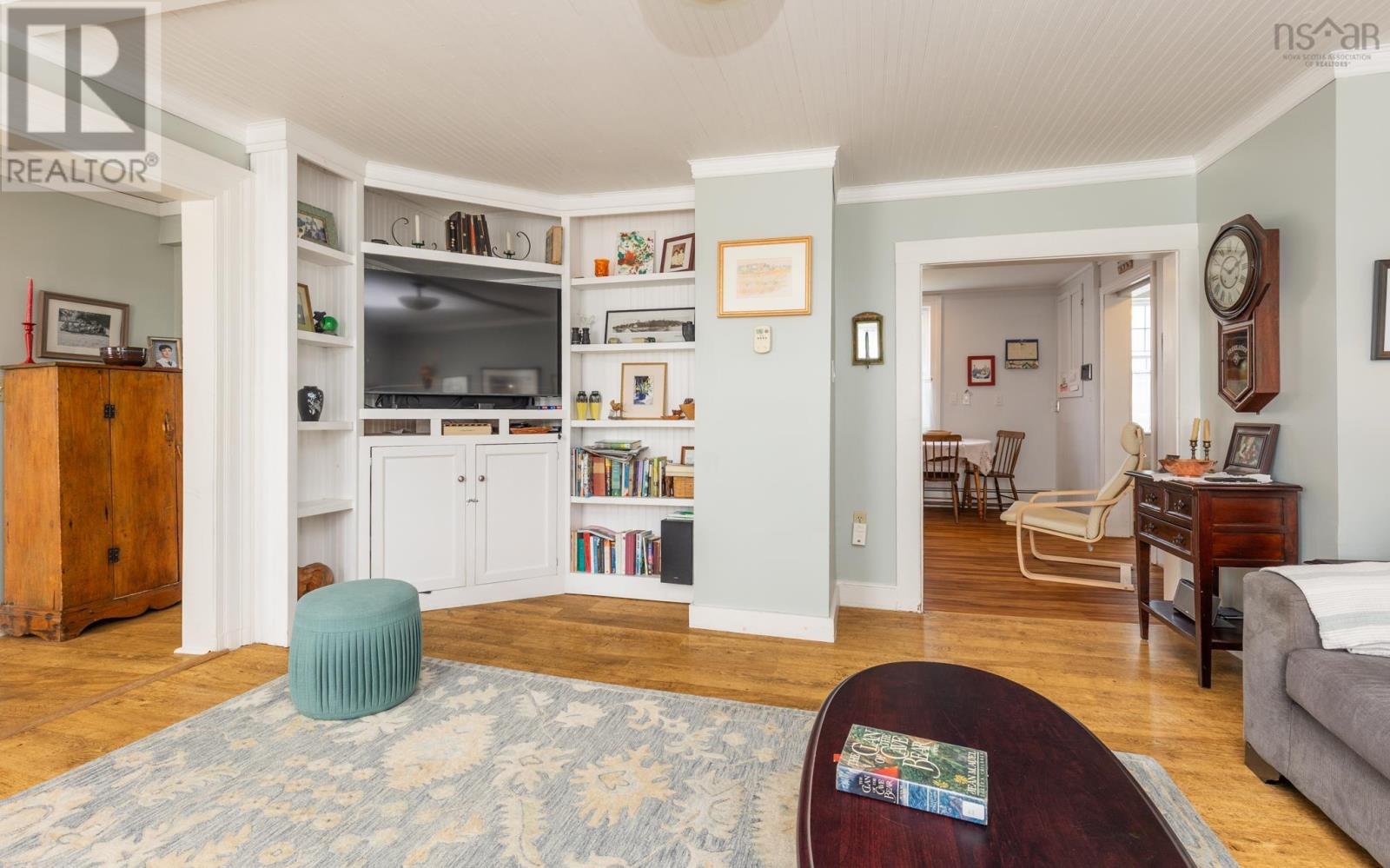 4 Market Street Property Photo 22