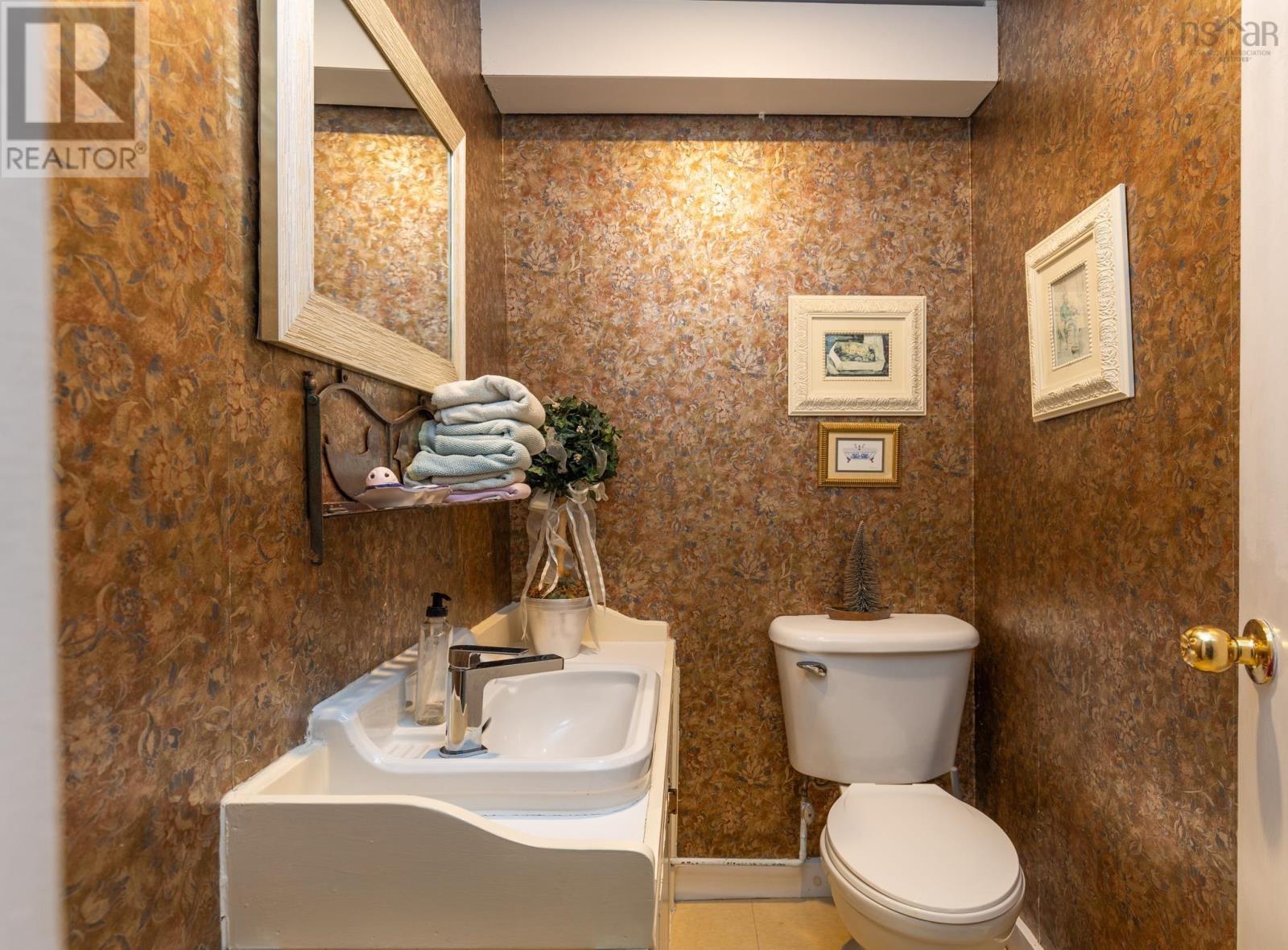 4 Market Street Property Photo 23