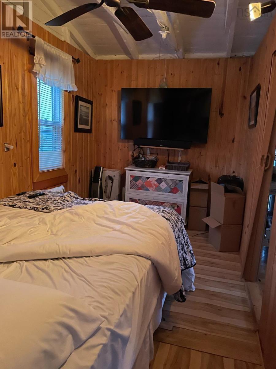 7403 East Bay Highway Property Photo 6