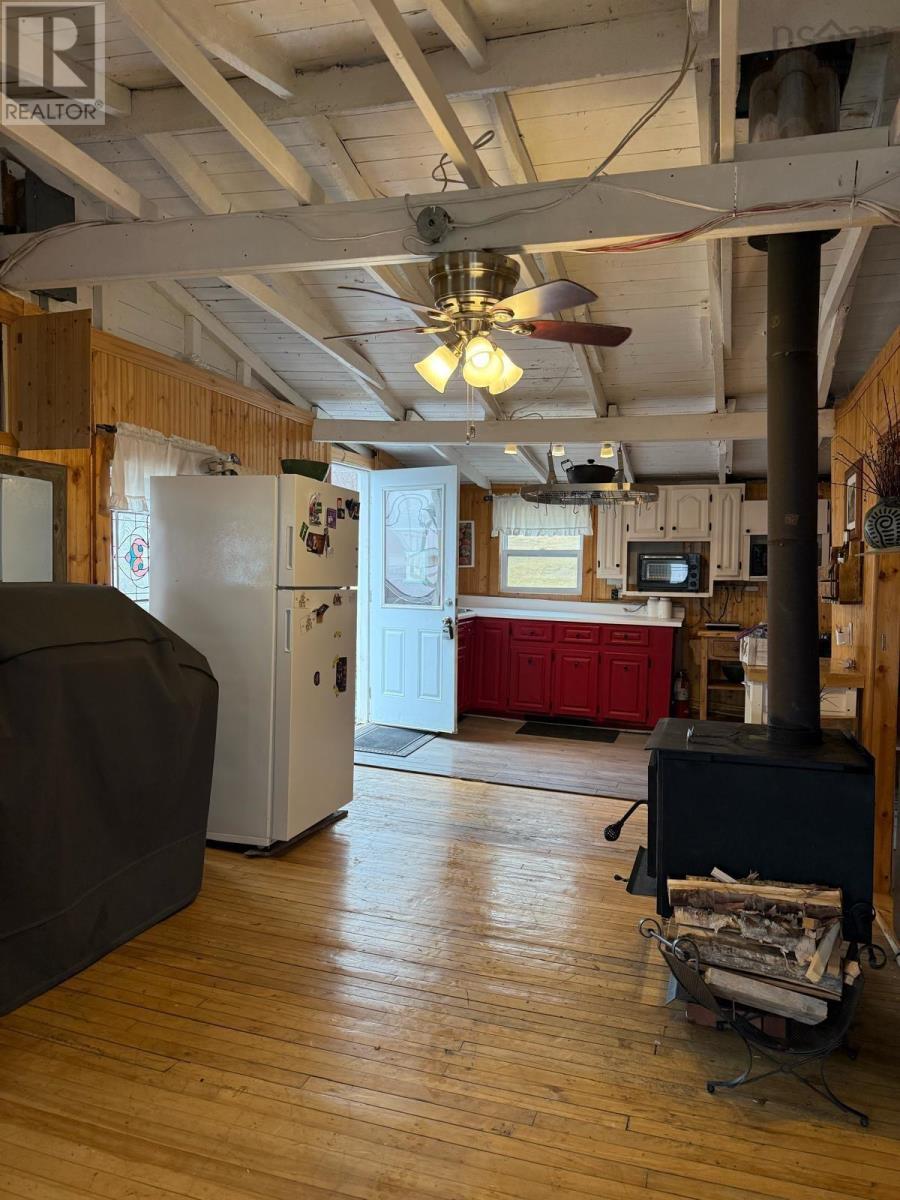 7403 East Bay Highway Property Photo 10