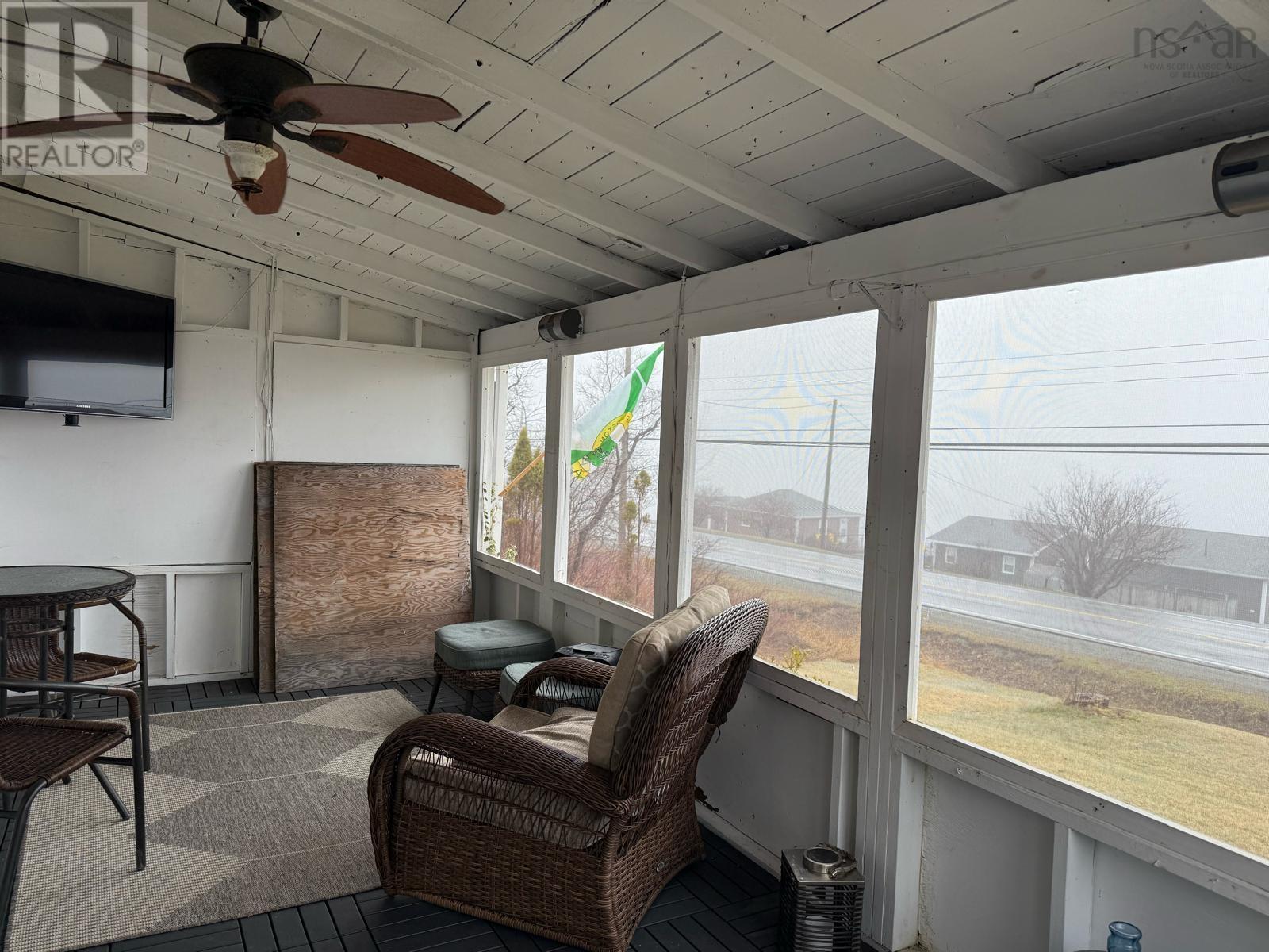 7403 East Bay Highway Property Photo 12