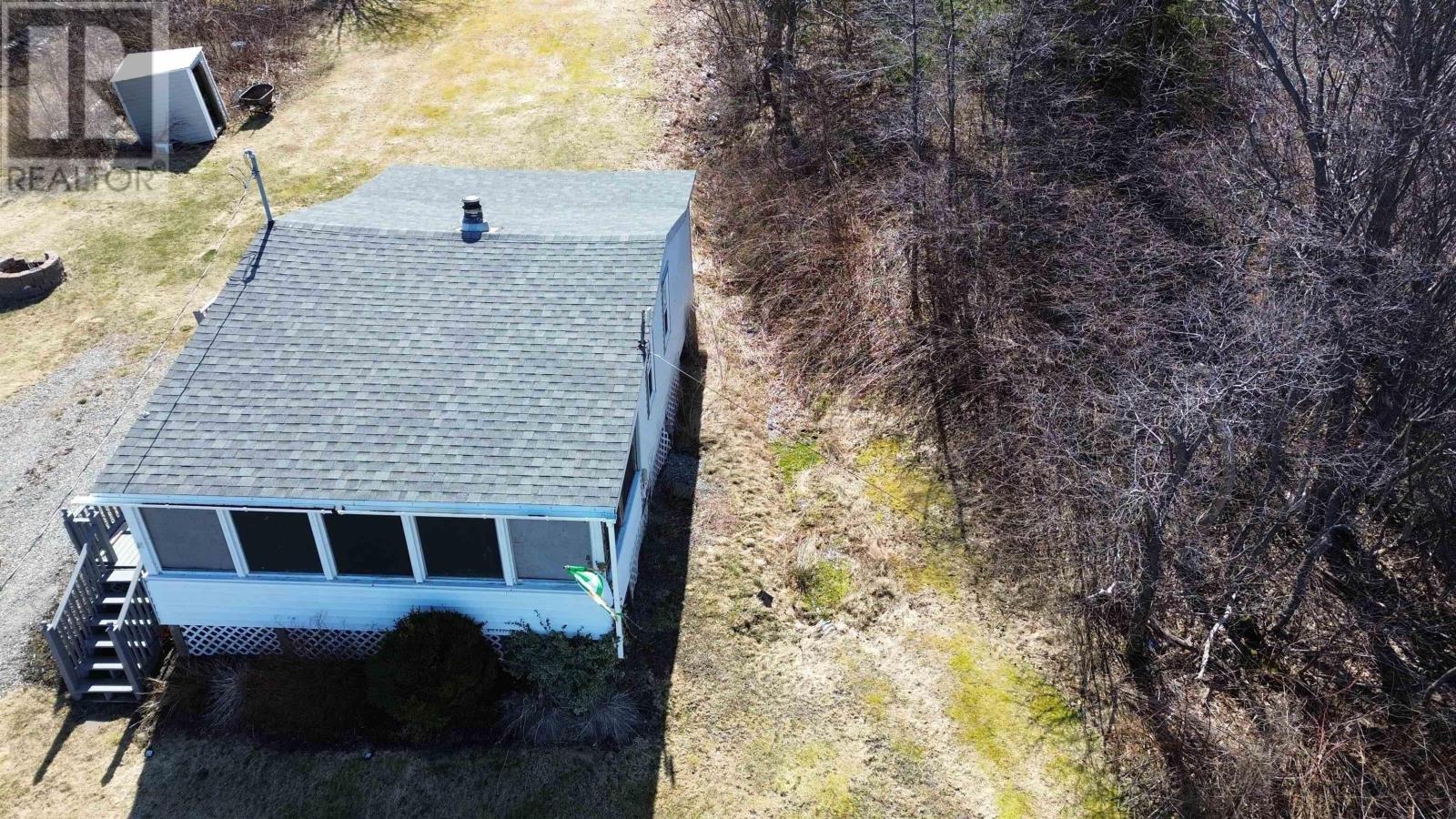 7403 East Bay Highway Property Photo 20