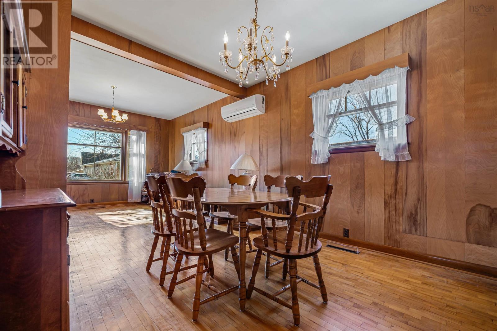 8 Robie Street Property Photo 21