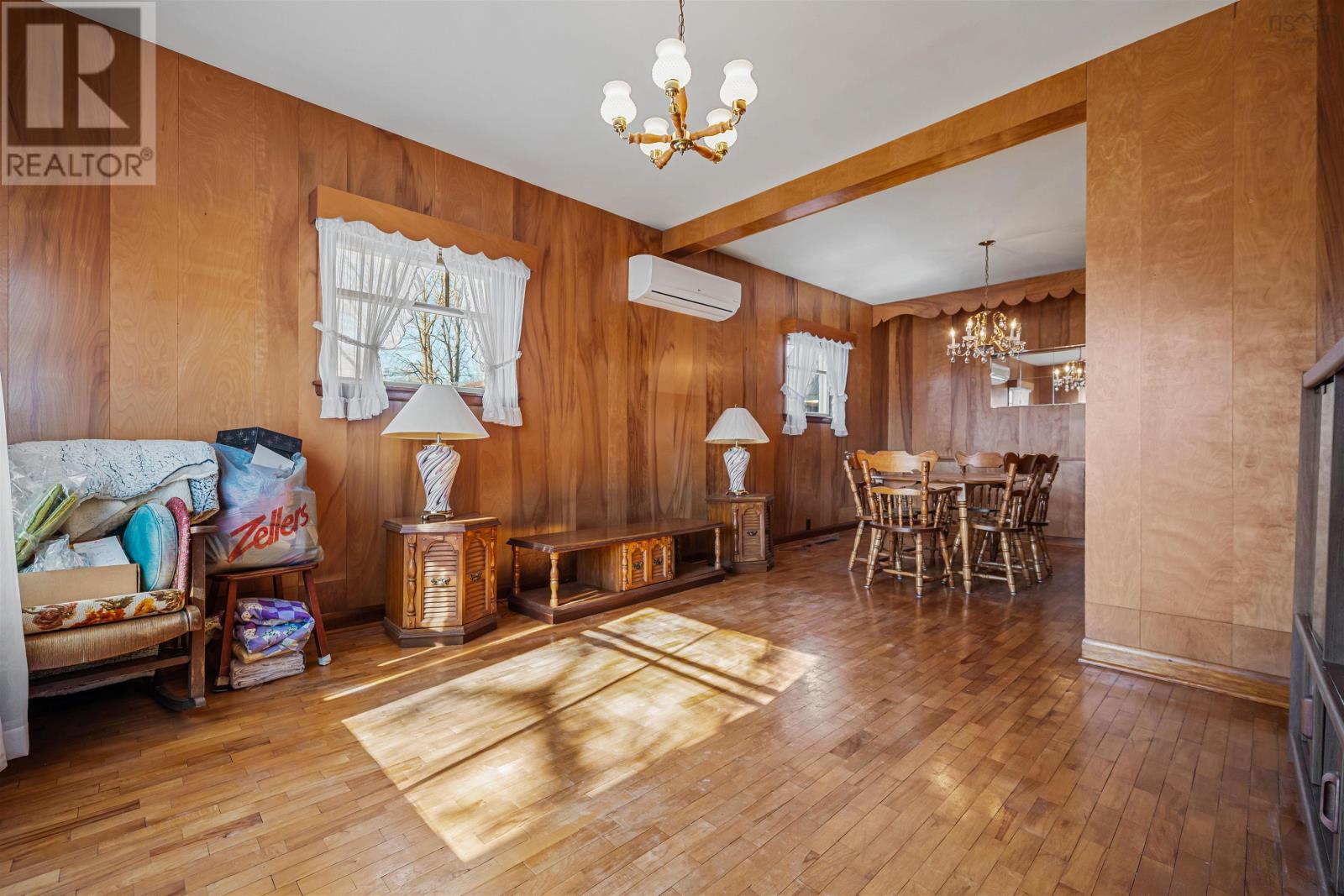8 Robie Street Property Photo 22