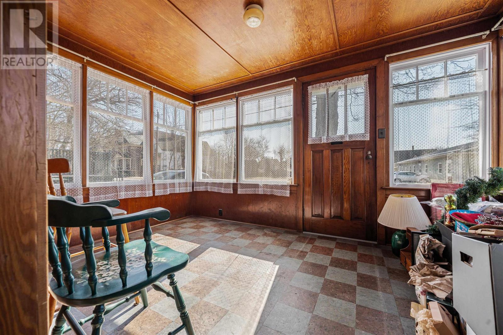 8 Robie Street Property Photo 29