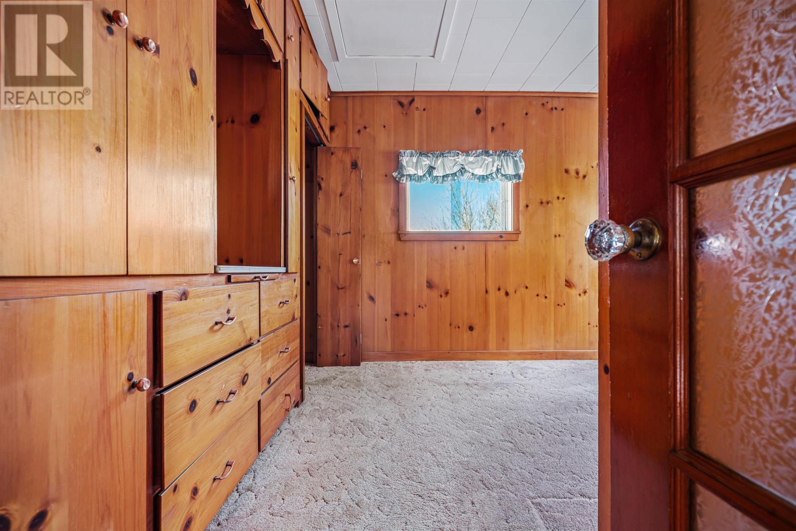8 Robie Street Property Photo 36