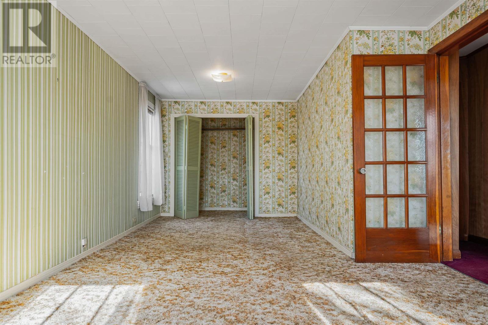 8 Robie Street Property Photo 42
