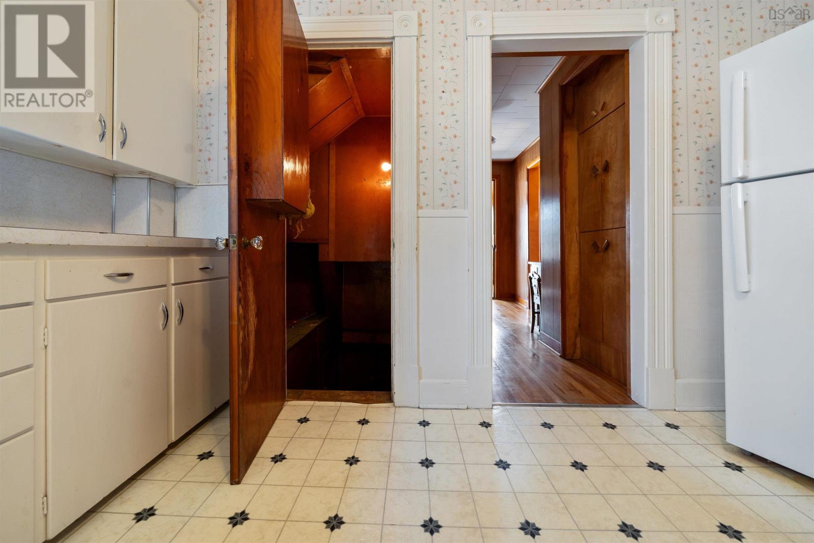 8 Robie Street Property Photo 46