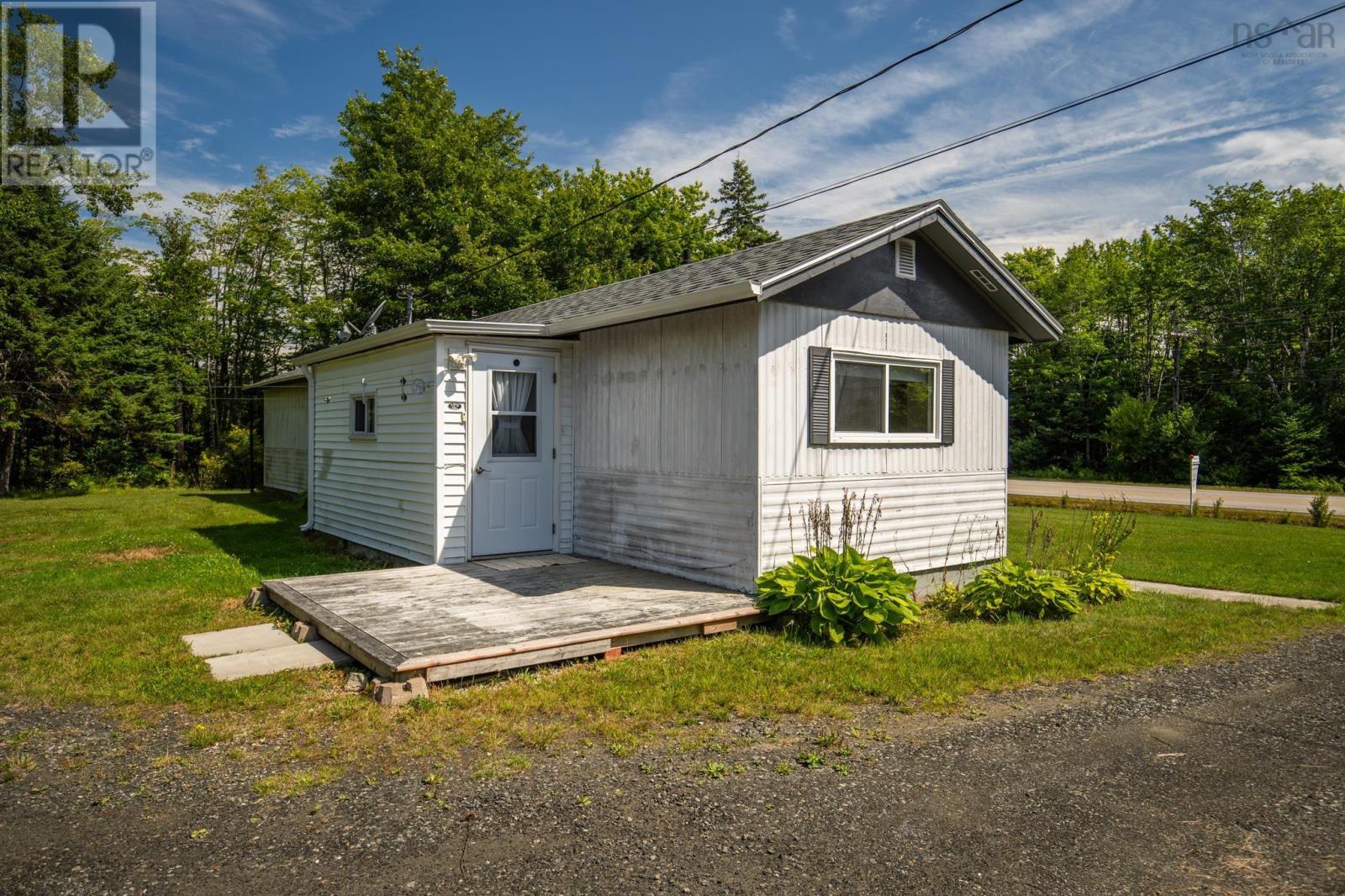 337 Highway 334 Property Photo 2