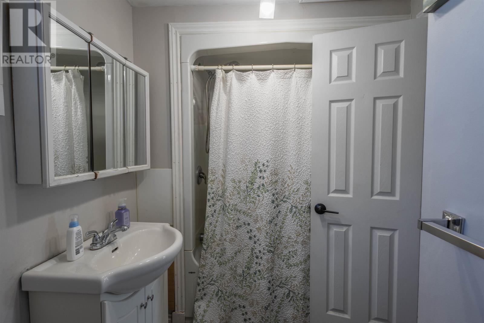 546 Main Street Property Photo 43