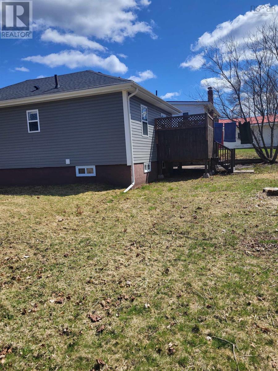44 Kaulback Street Property Photo 7