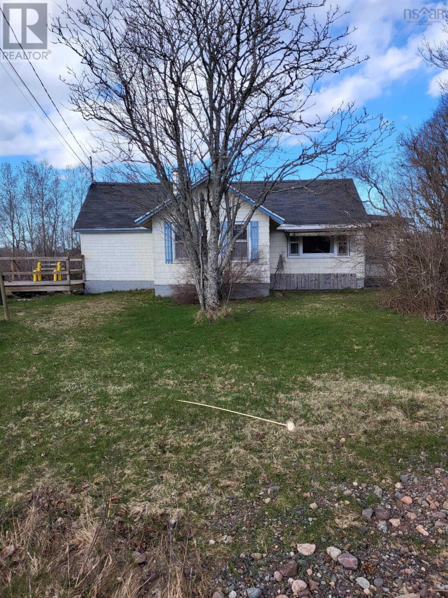 281 Lower Truro Road Property Photo 1